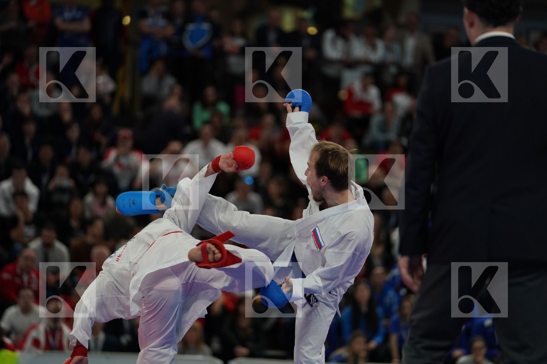 CRESCENZO ANGELO (ITALY) vs PLAKHUTIN EVGENY (RUSSIA) in Senior Kumite -60 Kg - Final bout