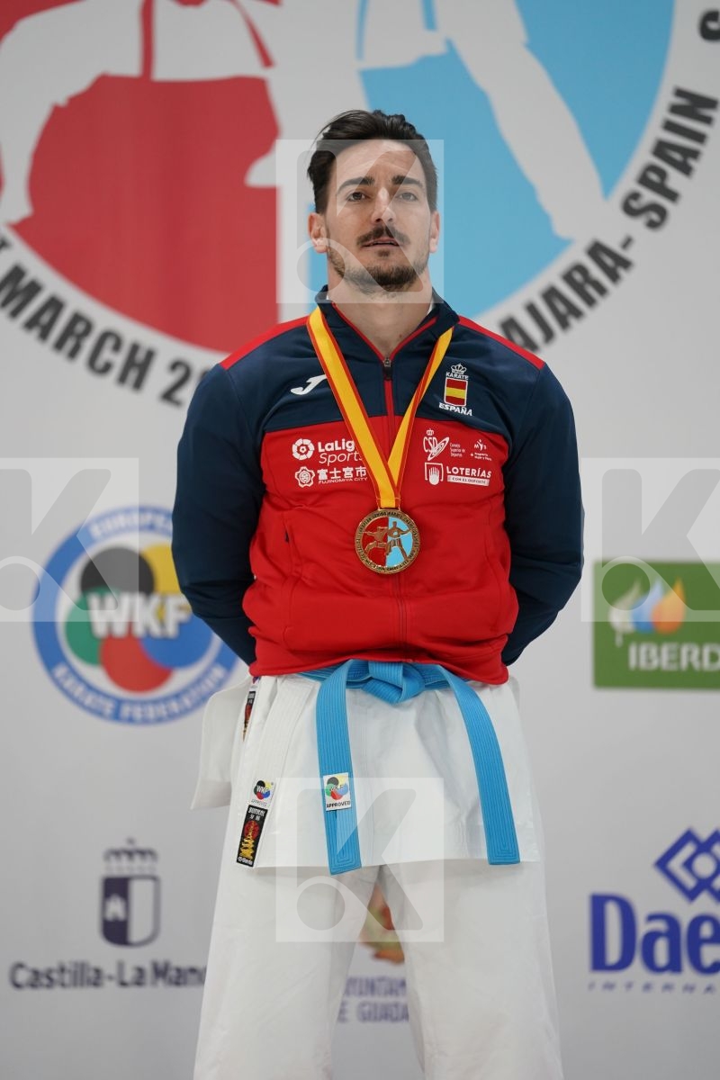 QUINTERO CAPDEVILA DAMIAN HUGO (SPAIN) in Senior Male Kata - Podium ceremony