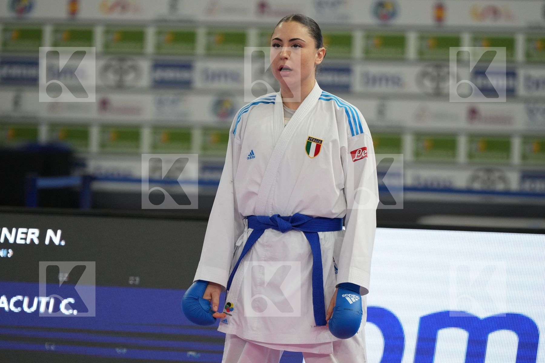 JUNNER NIAMH (SCOTLAND) vs FERRACUTI CLIO (ITALY) in Female Kumite 68+ Kg - bronze bout
