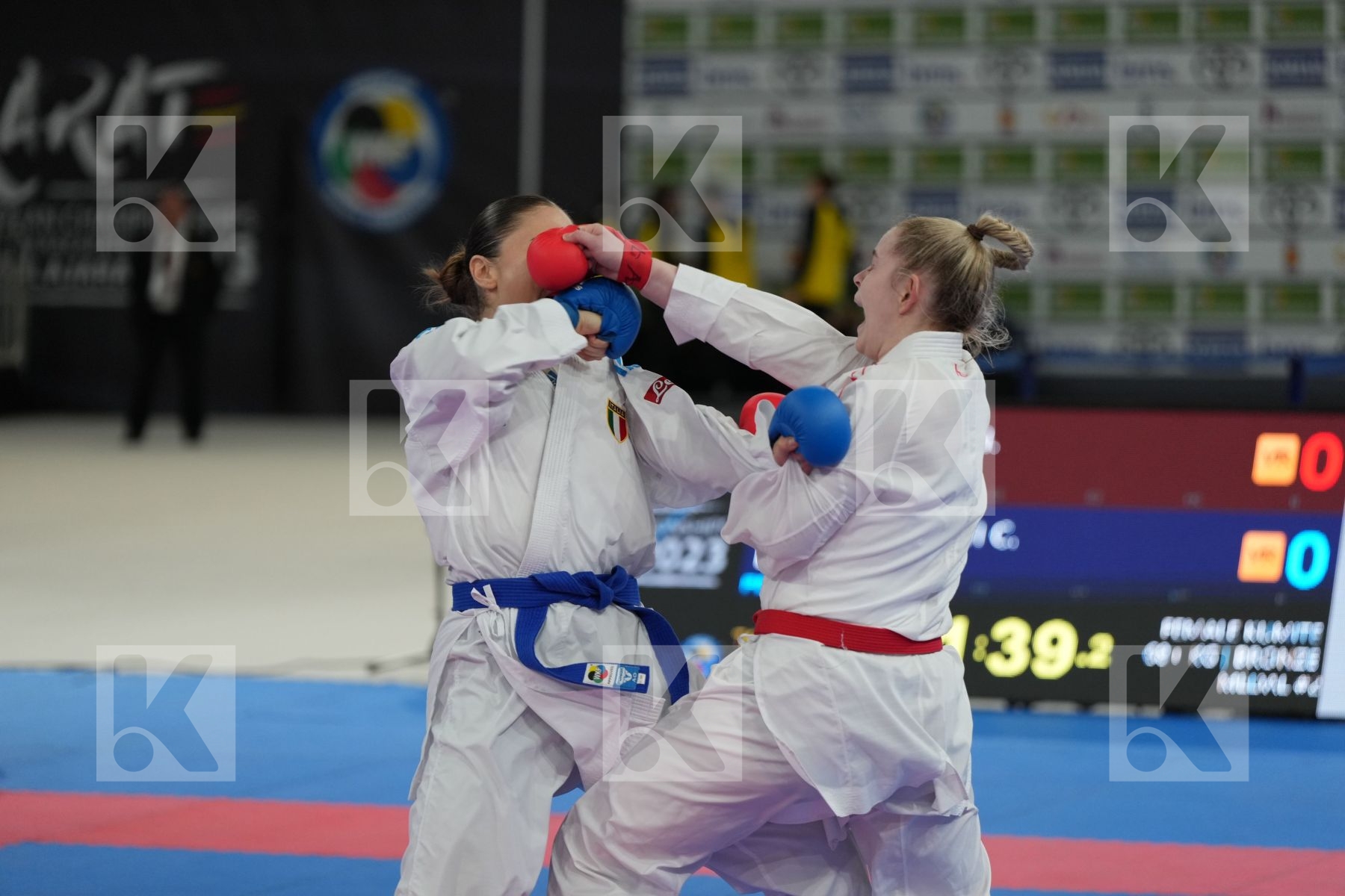 JUNNER NIAMH (SCOTLAND) vs FERRACUTI CLIO (ITALY) in Female Kumite 68+ Kg - bronze bout
