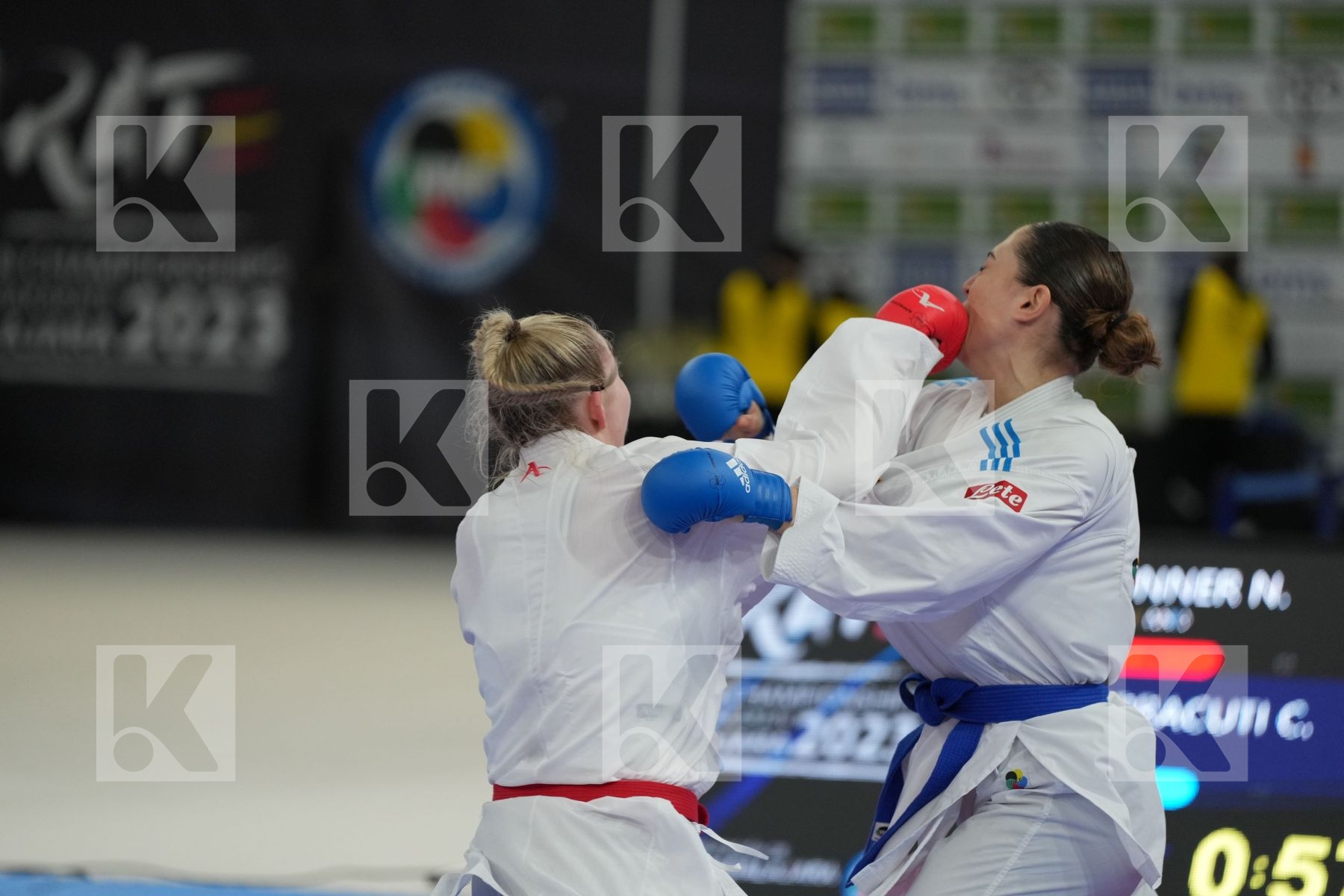 JUNNER NIAMH (SCOTLAND) vs FERRACUTI CLIO (ITALY) in Female Kumite 68+ Kg - bronze bout