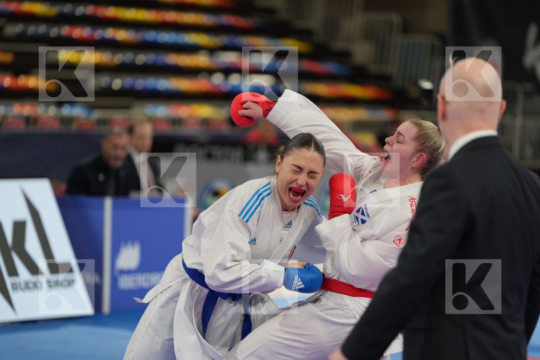 JUNNER NIAMH (SCOTLAND) vs FERRACUTI CLIO (ITALY) in Female Kumite 68+ Kg - bronze bout