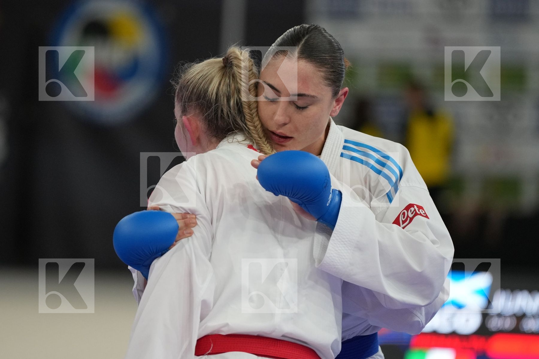 JUNNER NIAMH (SCOTLAND) vs FERRACUTI CLIO (ITALY) in Female Kumite 68+ Kg - bronze bout