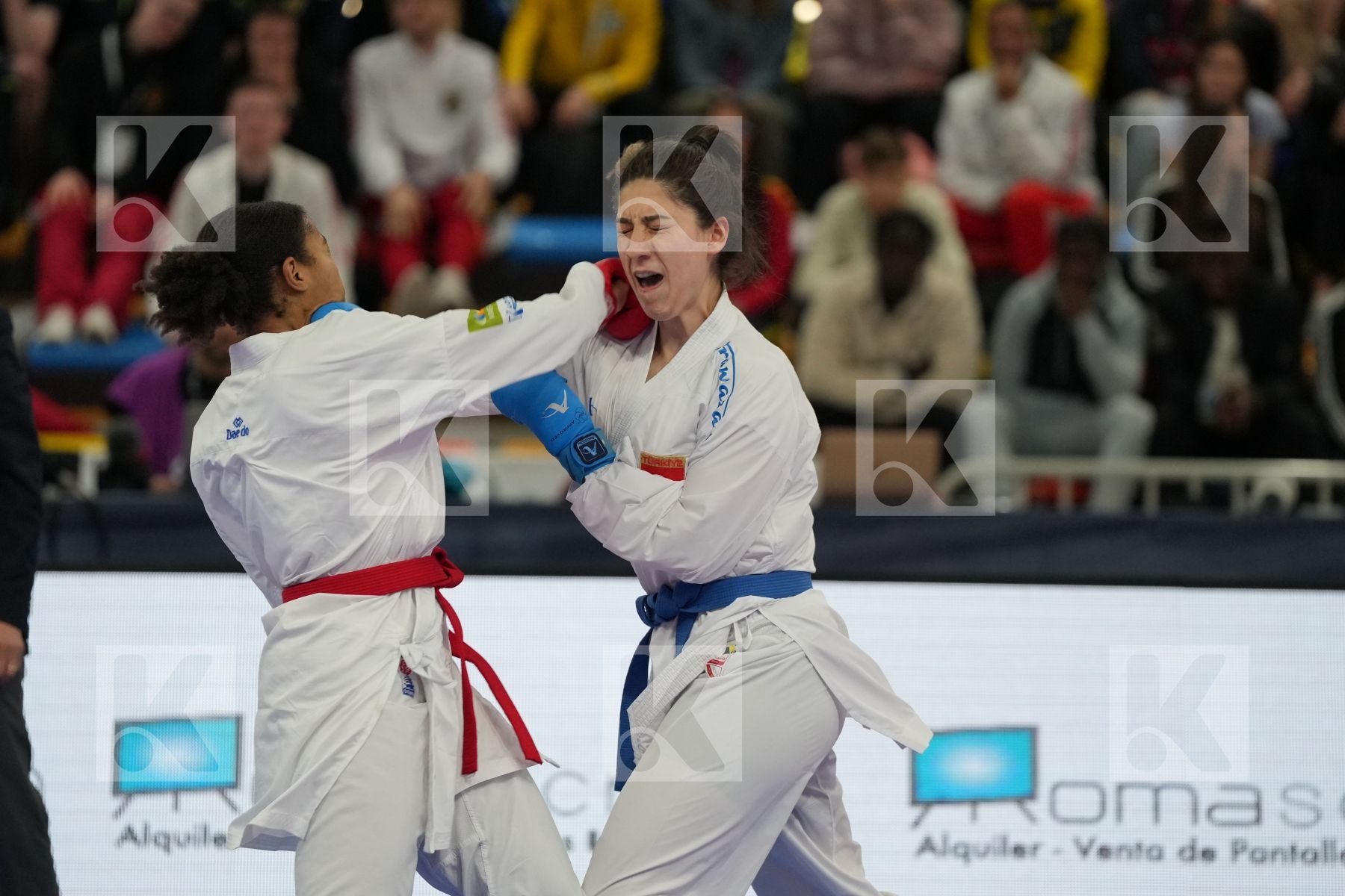 NIETO MEJIAS MARIA ISABEL (SPAIN) vs ELTEMUR EDA (TURKEY) in Female Kumite -68 Kg - bronze bout