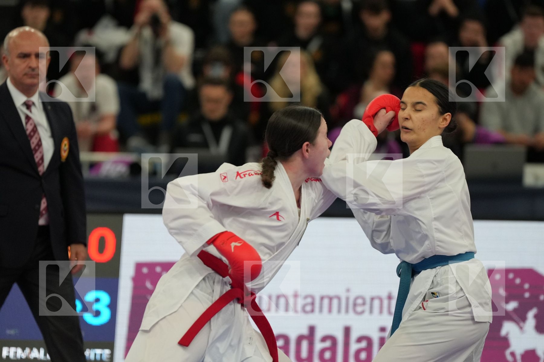 VINCENT ROBIN (ENGLAND) vs BUGUR GIZEM (GERMANY) in Female Kumite -55 Kg - bronze bout