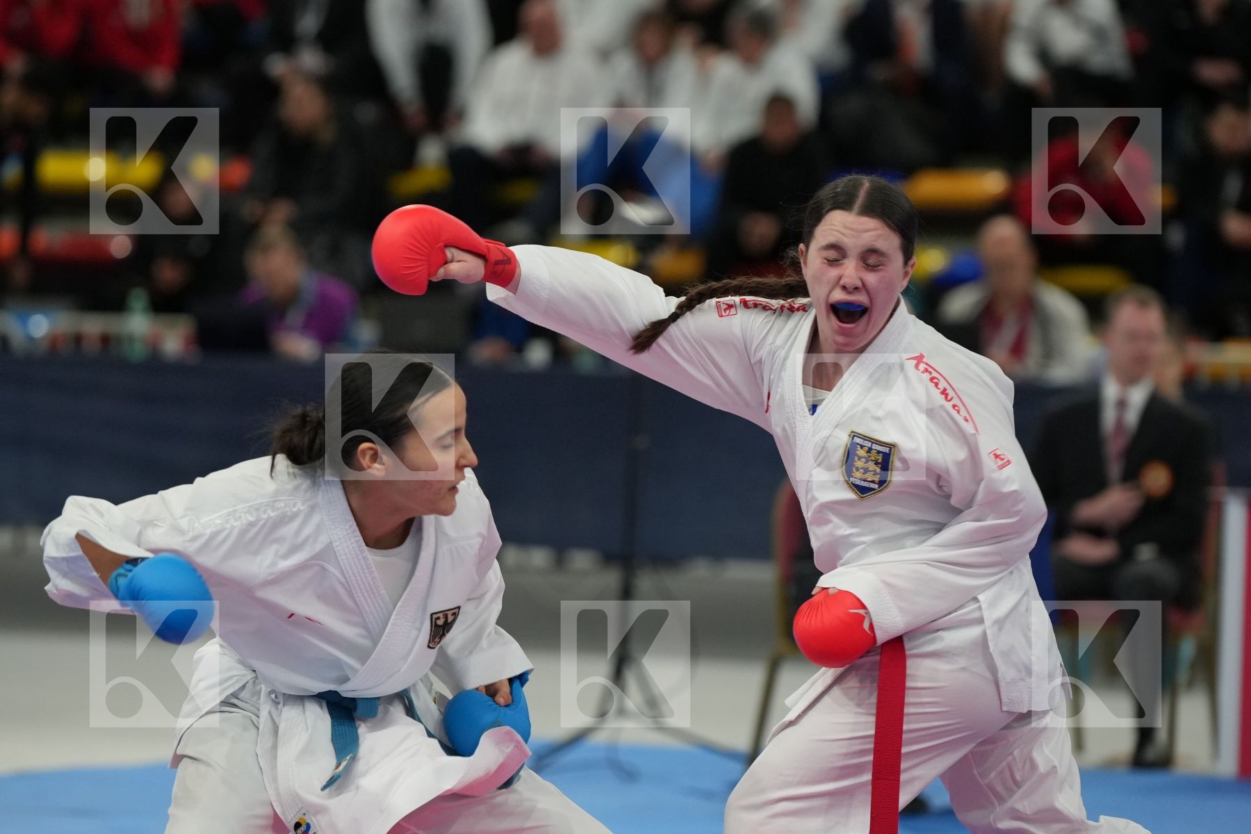 VINCENT ROBIN (ENGLAND) vs BUGUR GIZEM (GERMANY) in Female Kumite -55 Kg - bronze bout
