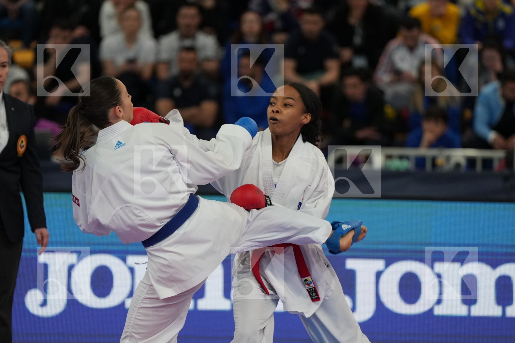 AHMED NISWA (FRANCE) vs PERFETTO ERMINIA (ITALY) in Female Kumite -50 Kg - bronze bout