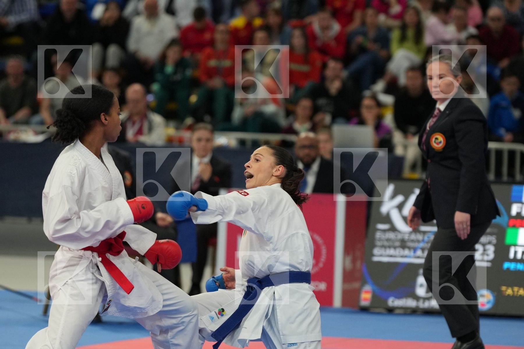 AHMED NISWA (FRANCE) vs PERFETTO ERMINIA (ITALY) in Female Kumite -50 Kg - bronze bout