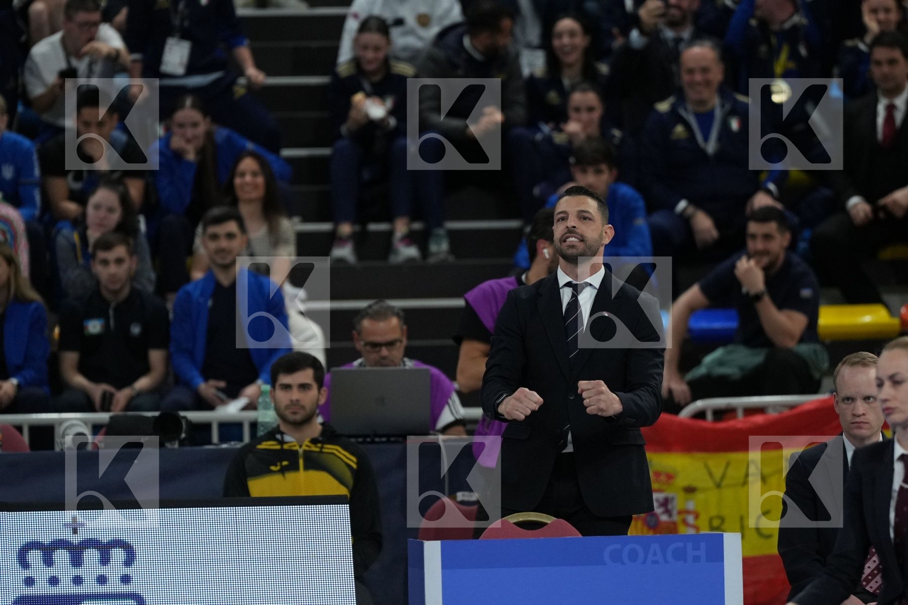 XENOS CHRISTOS-STEFANOS (GREECE) vs CRESCENZO ANGELO (ITALY) in Male Kumite -60 Kg - Final bout