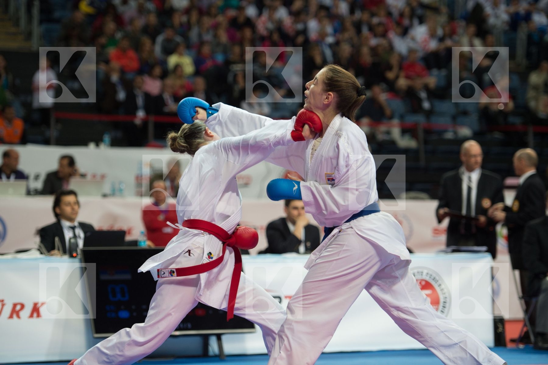 female kumite Serbia Slovenia team top