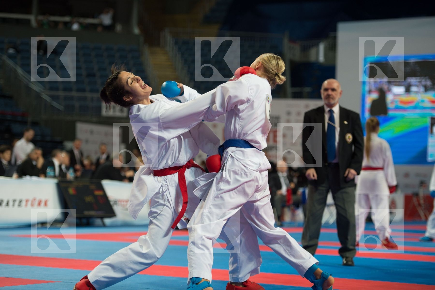 female kumite Slovakia Spain team top