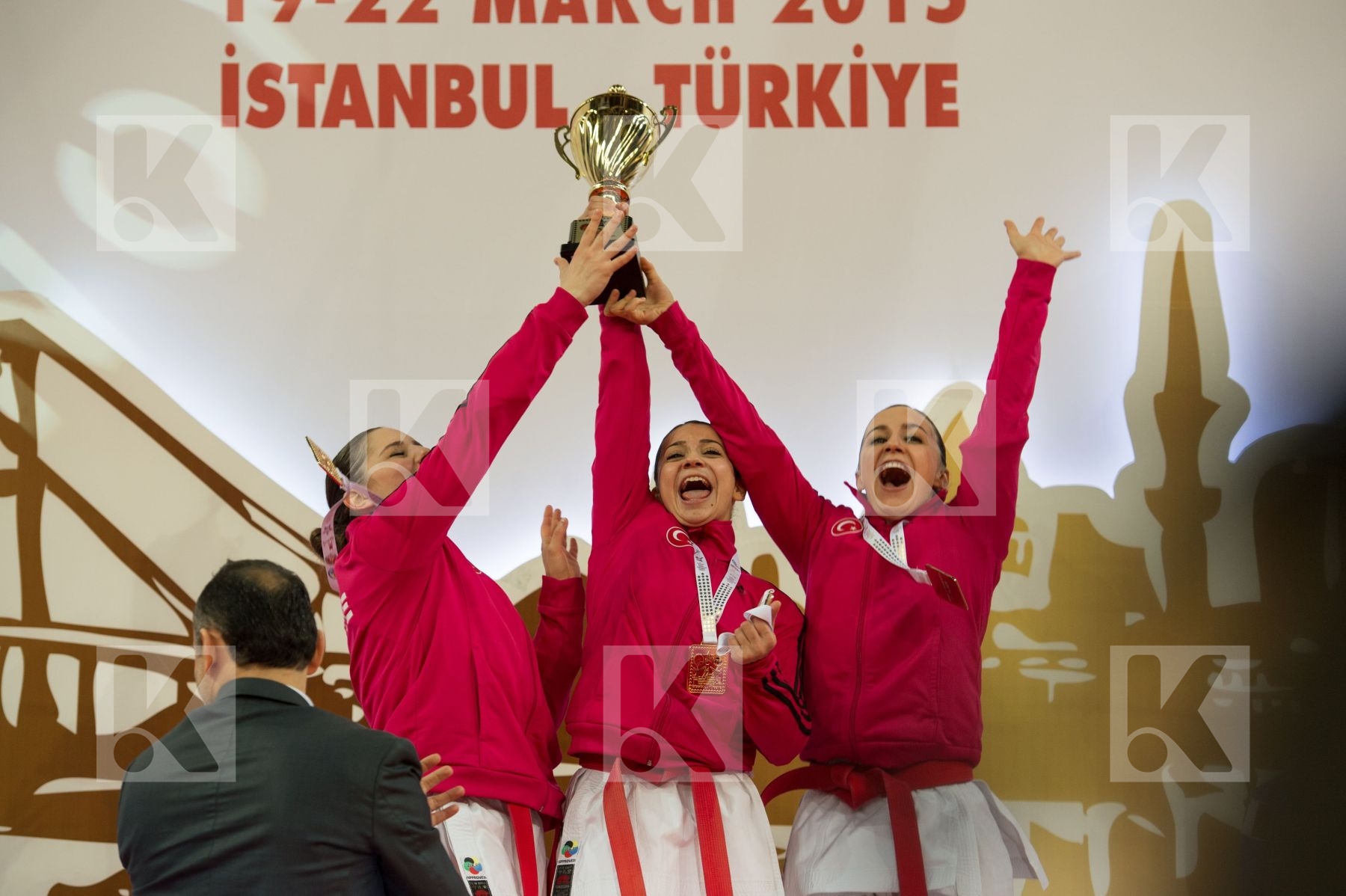 female kata podiums team Turkey