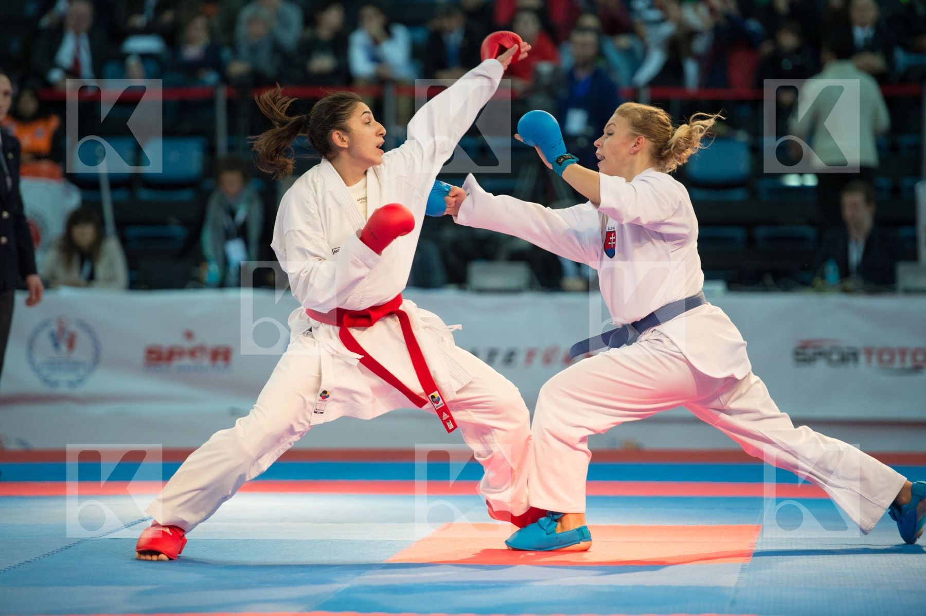 -61 kg bronze match Coban Merve female kumite Slovakia Suchankov