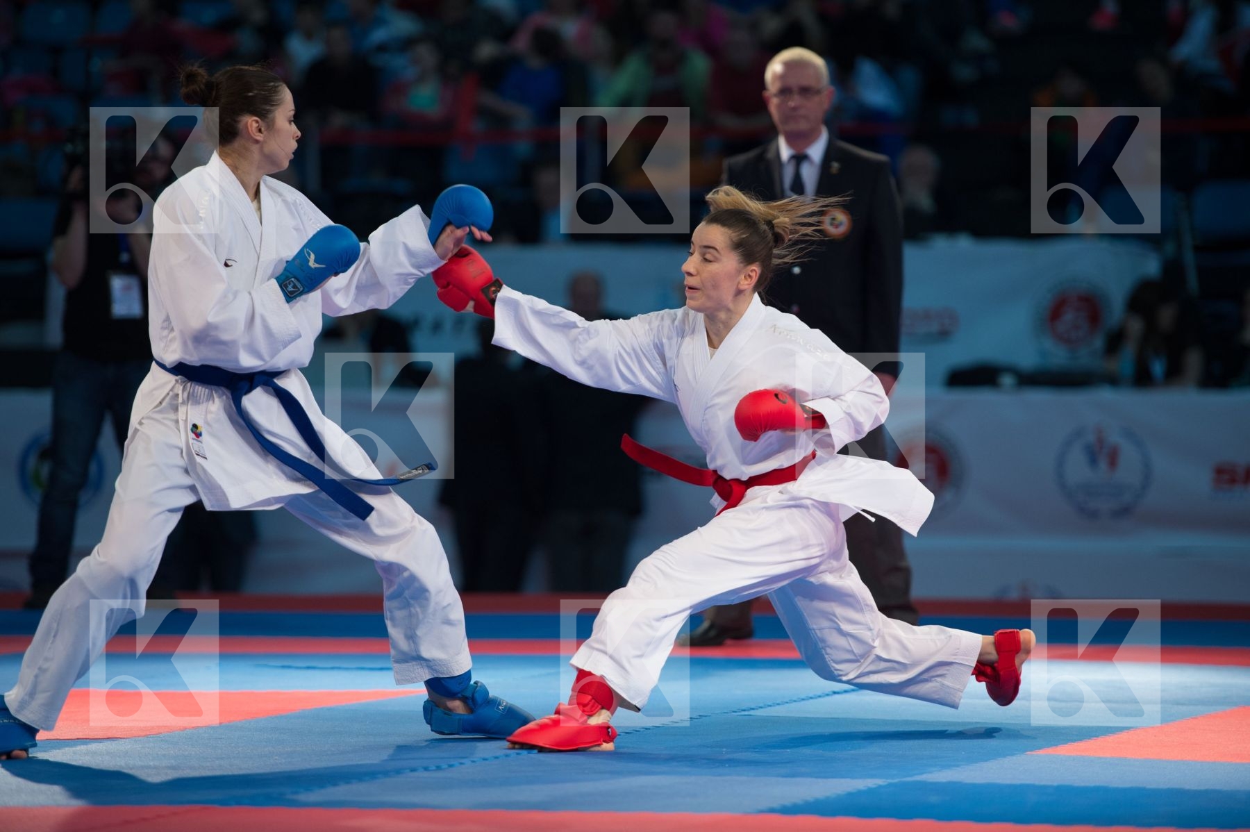 -50 kg bronze match Kryva Kateryna kumite Ozcelik Serap Turkey U