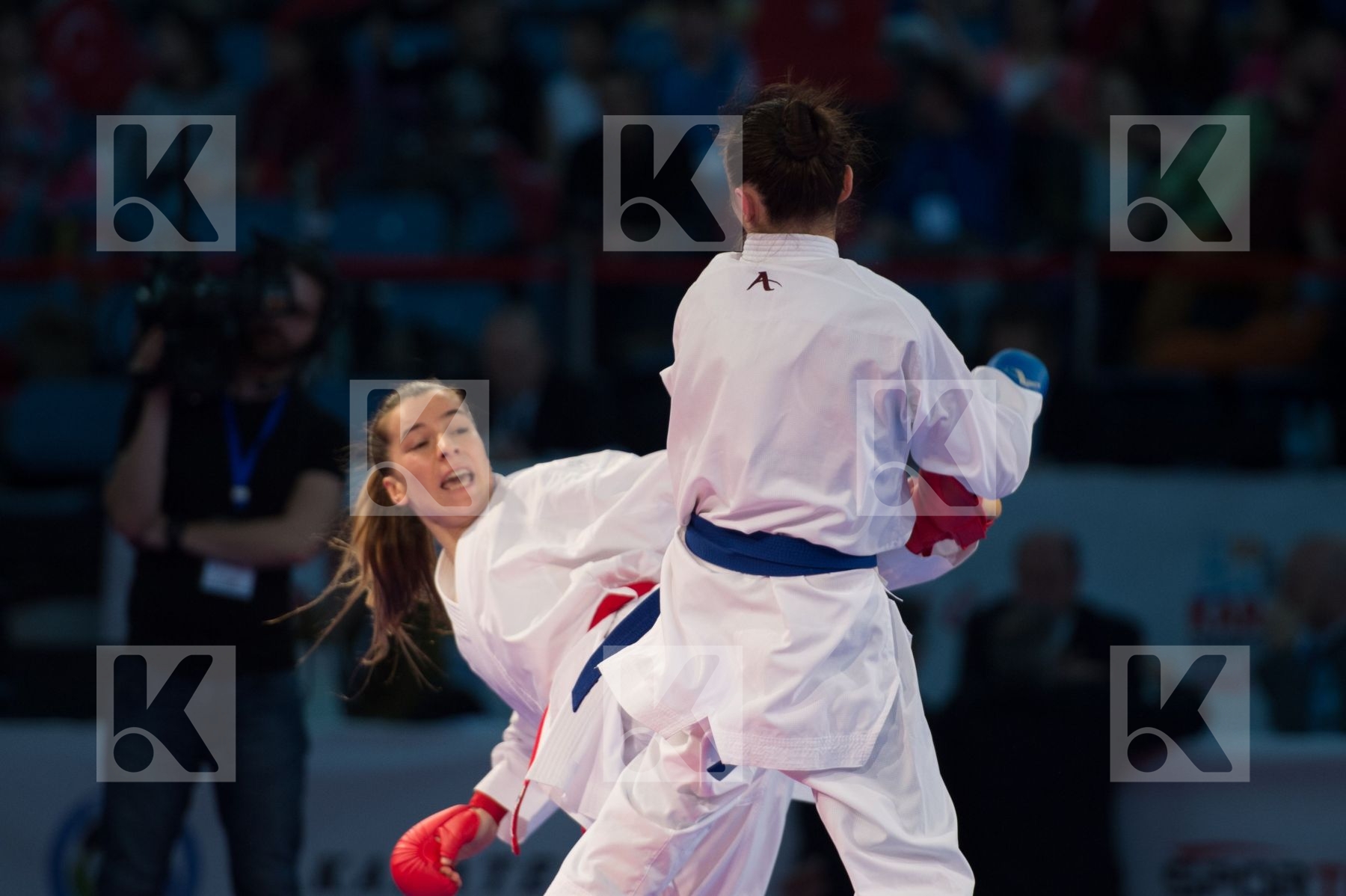 -50 kg bronze match Kryva Kateryna kumite Ozcelik Serap Turkey U