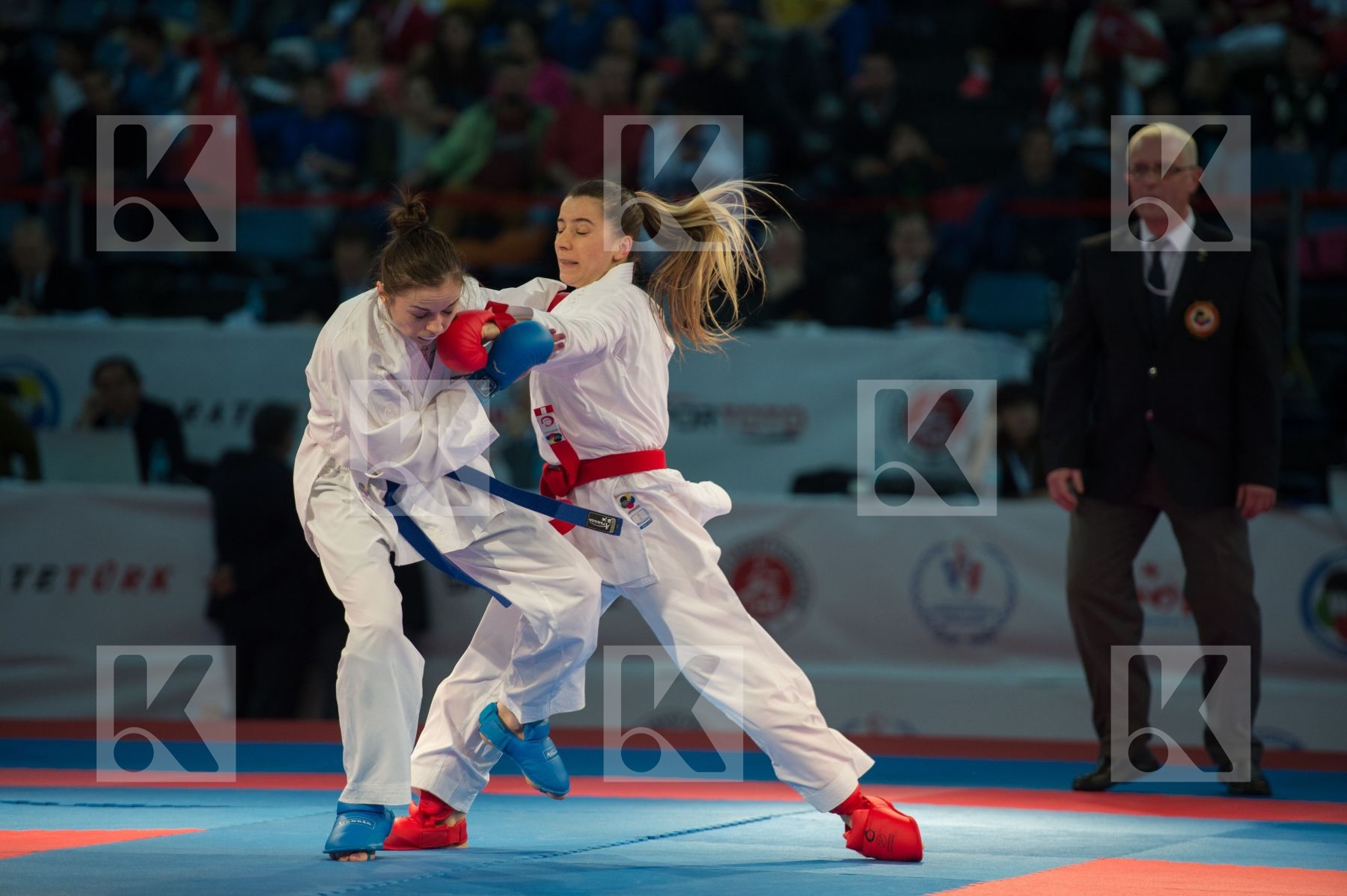 -50 kg bronze match Kryva Kateryna kumite Ozcelik Serap Turkey U