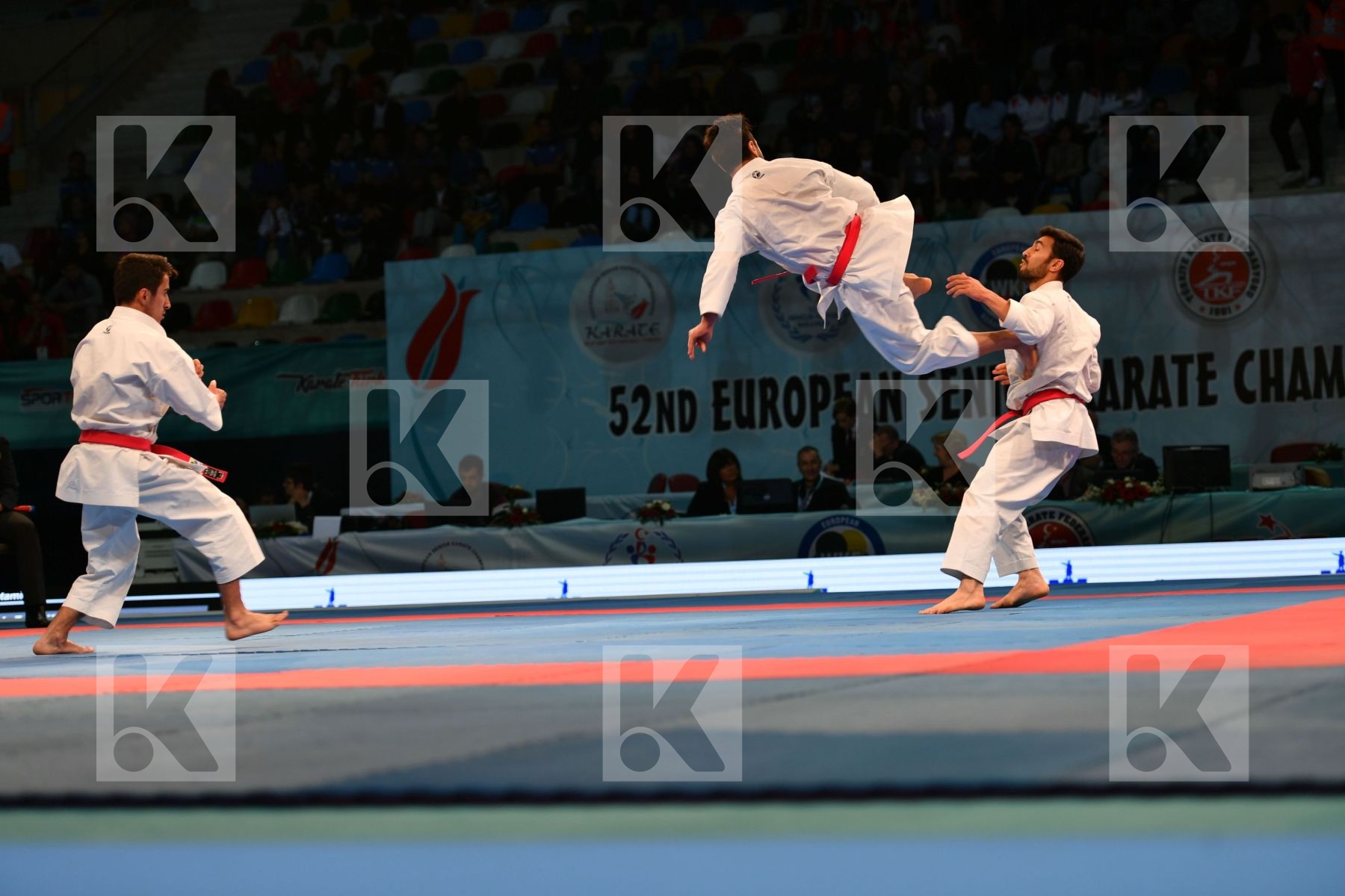 Azerbaijan Azerbaijan Azerbaijan Male team kata Unsu < LRBarcode