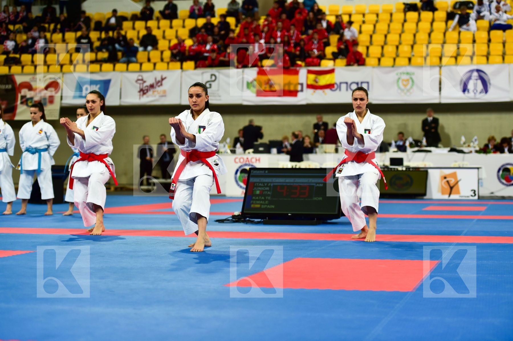 Cadets et Juniors Female Italy Kata Shureido team