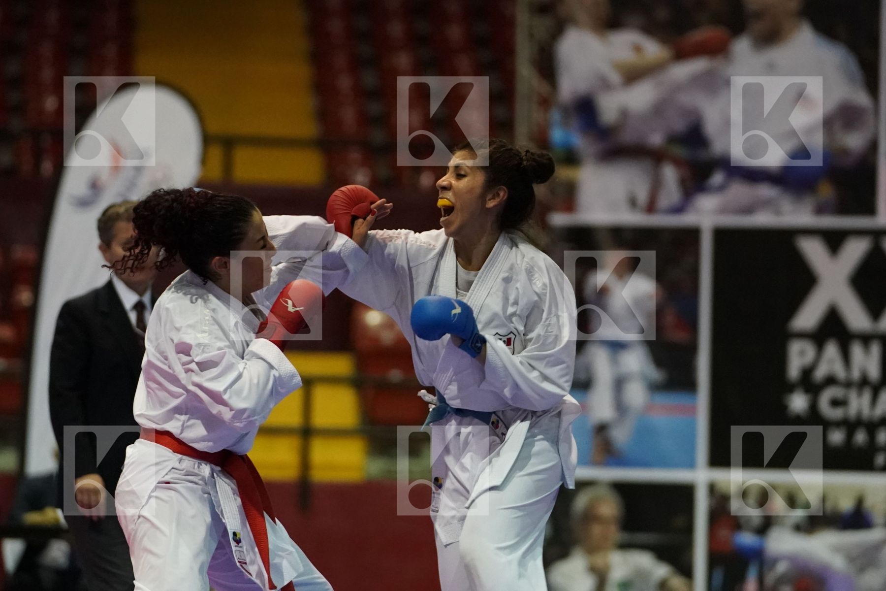 FACTOS JACQUELINE (ECUADOR) vs ARREOLA MERILLELA (MEXICO) in Senior Kumite -61 Kg - Final bout
