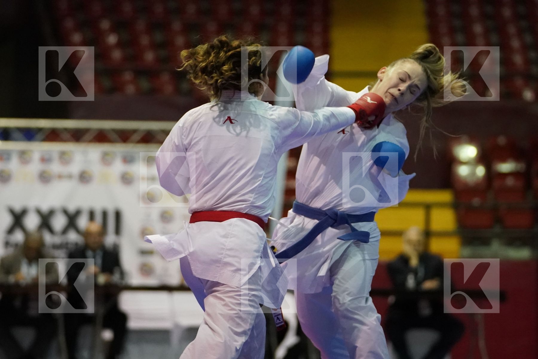 VINDROLA ALESSANDRA (PERU) vs CAMPBELL KATHRYN CANADA in Senior Kumite -55 Kg - Final bout