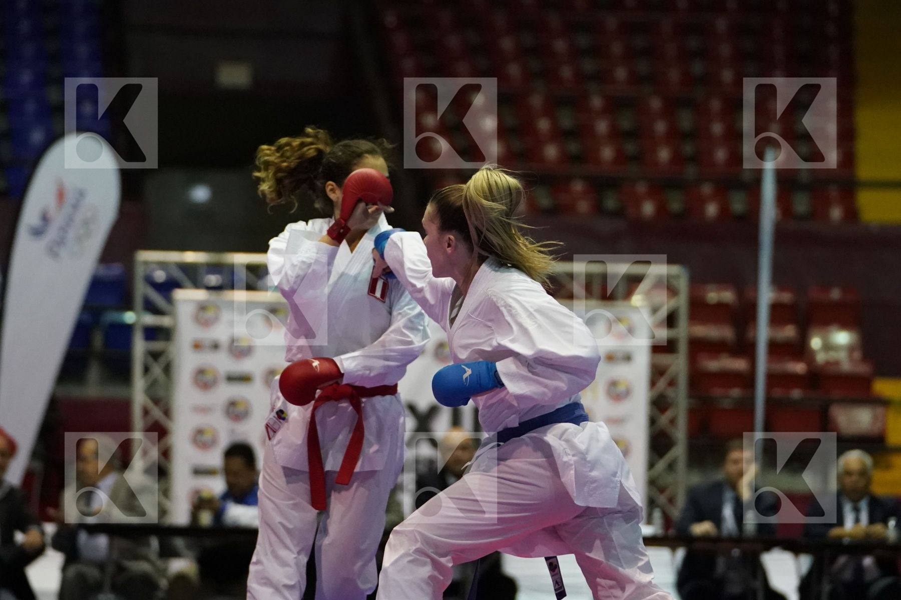 VINDROLA ALESSANDRA (PERU) vs CAMPBELL KATHRYN CANADA in Senior Kumite -55 Kg - Final bout