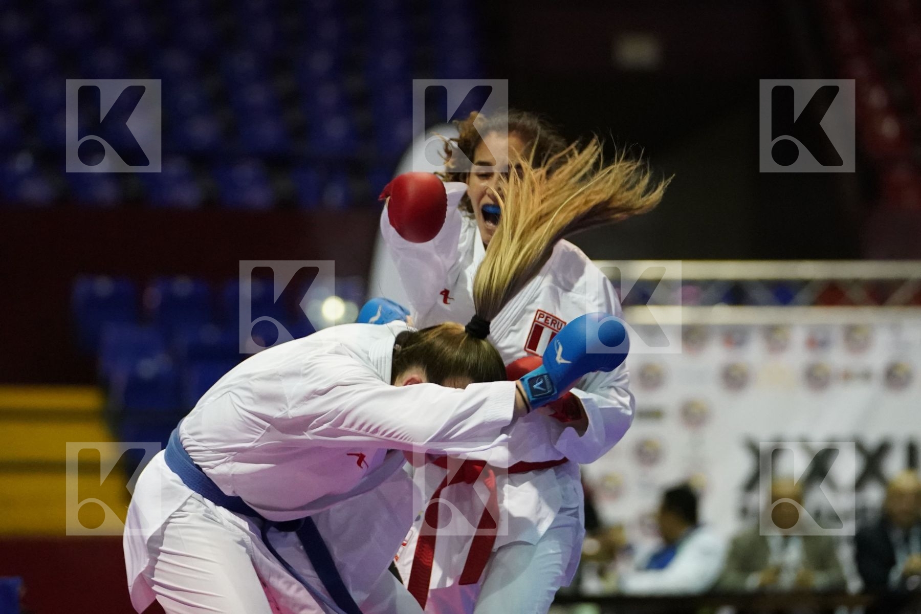 VINDROLA ALESSANDRA (PERU) vs CAMPBELL KATHRYN CANADA in Senior Kumite -55 Kg - Final bout