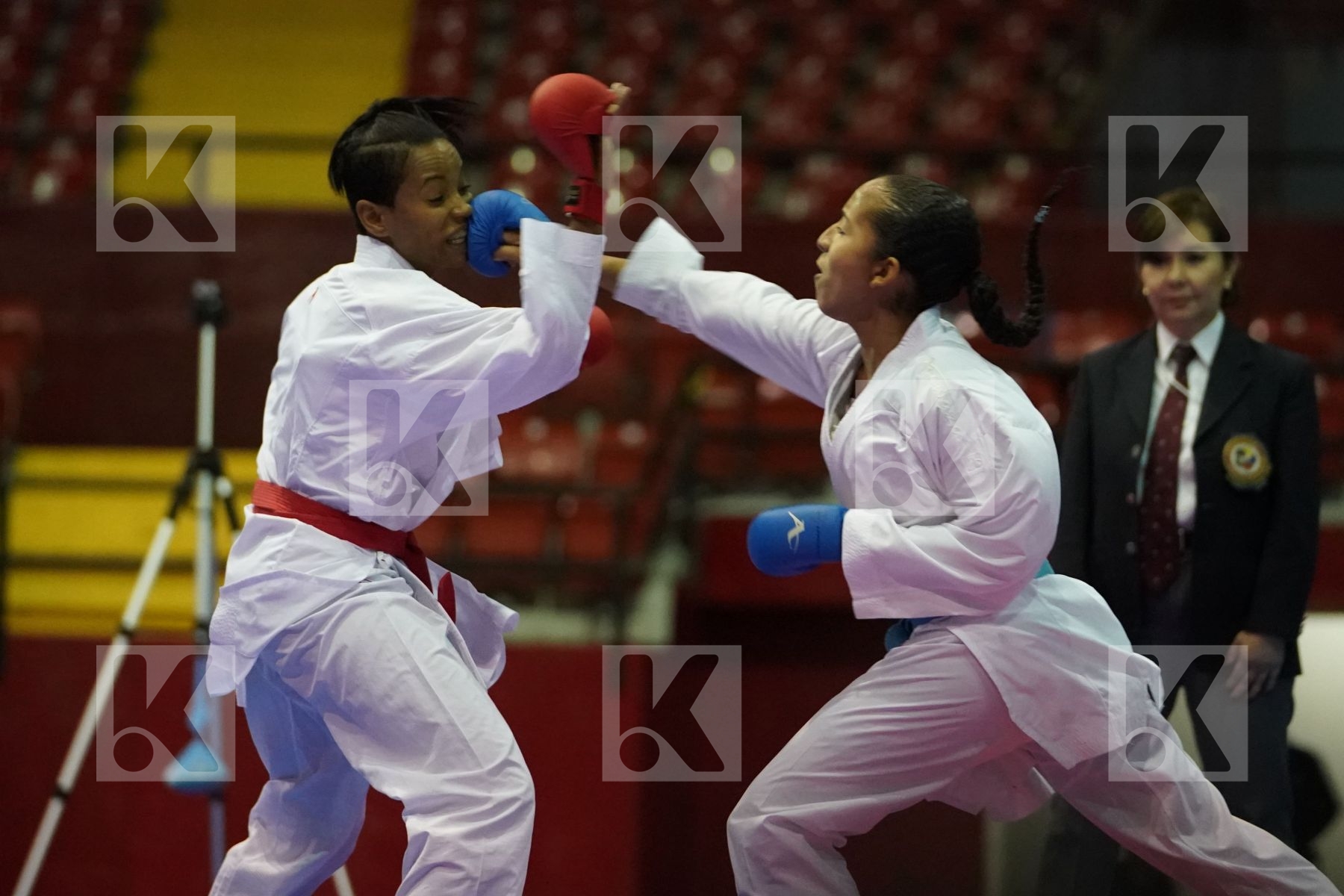 VILLANUEVA FABIAN ANA  (DOMINICAN REPUBLIC) vs CAMPOS AURIMER (VENEZUELA) in Senior Kumite -50 Kg - Final bout
