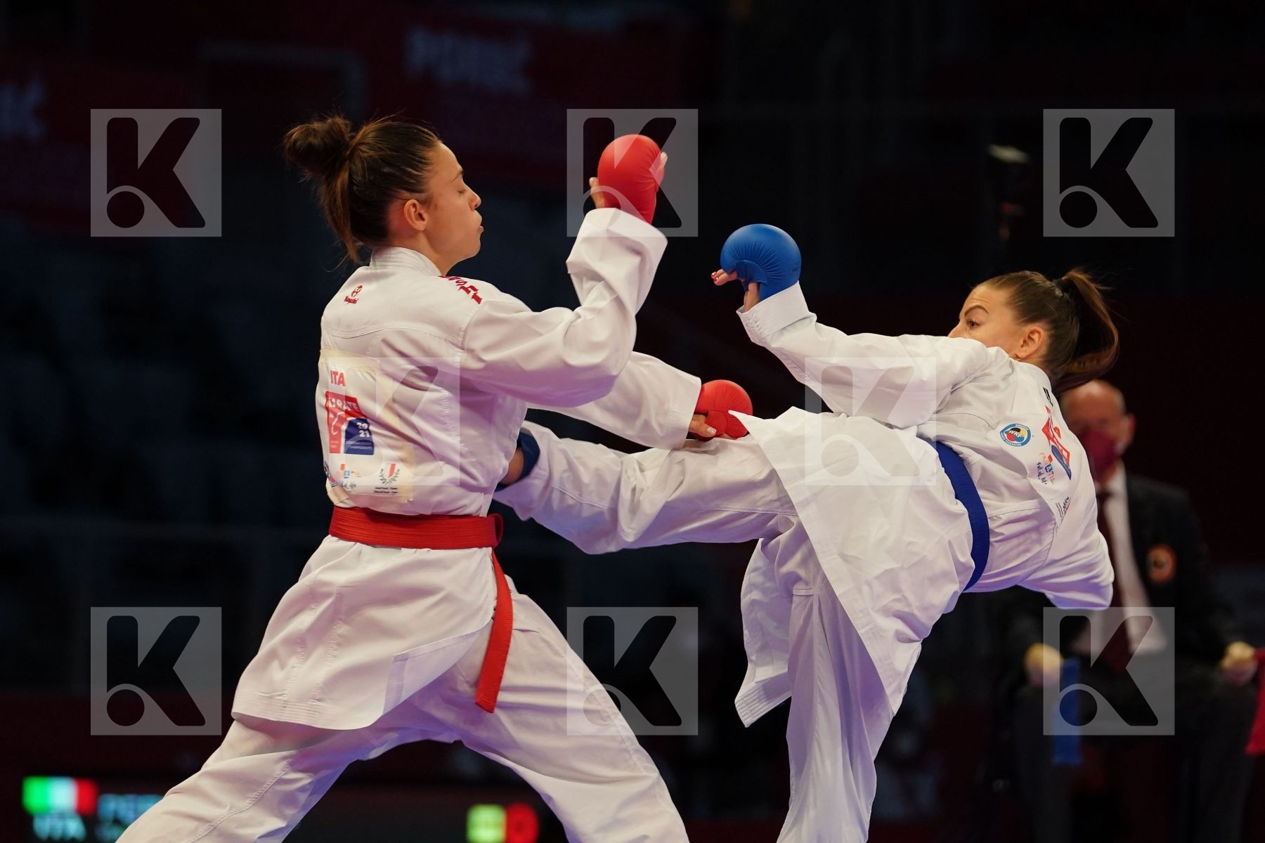 PERFETTO ERMINIA (ITALY) Vs RECCHIA ALEXANDRA (FRANCE) in Senior Kumite -50 Kg - bronze bout