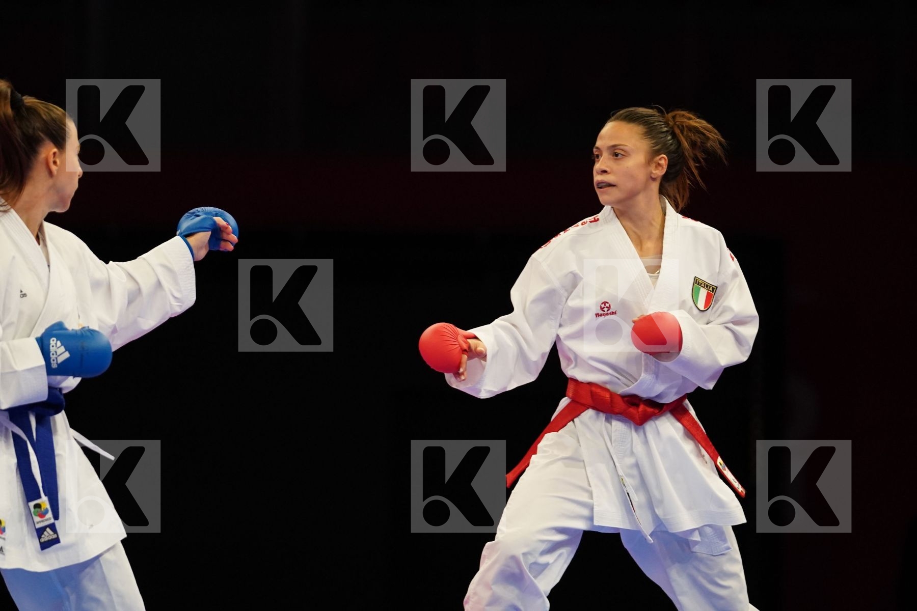 PERFETTO ERMINIA (ITALY) Vs RECCHIA ALEXANDRA (FRANCE) in Senior Kumite -50 Kg - bronze bout