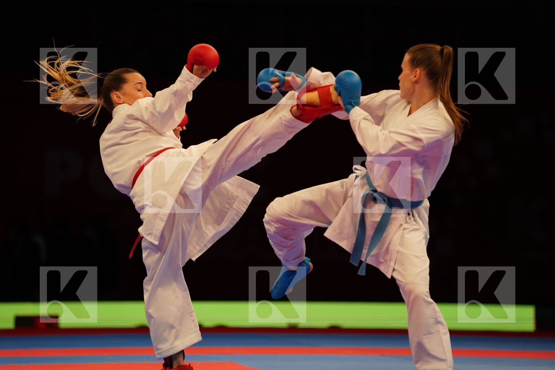 OZCELIK ARAPOGLU SERAP (TURKEY) Vs HUBRICH SHARA (GERMANY) in Senior Kumite -50 Kg - Final bout
