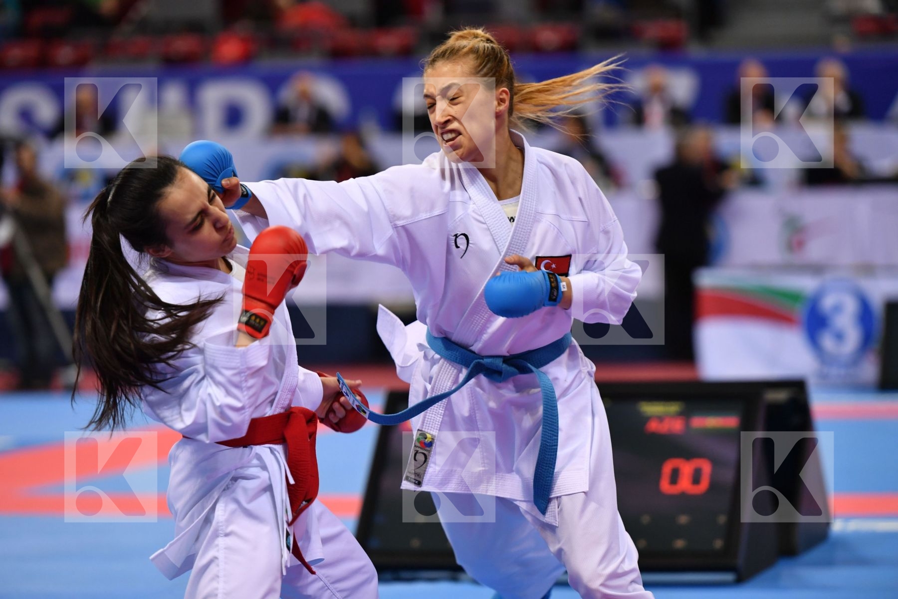 Azerbaijan Malikova Asya Tokcan Umay Turkey U21 kumite female -5