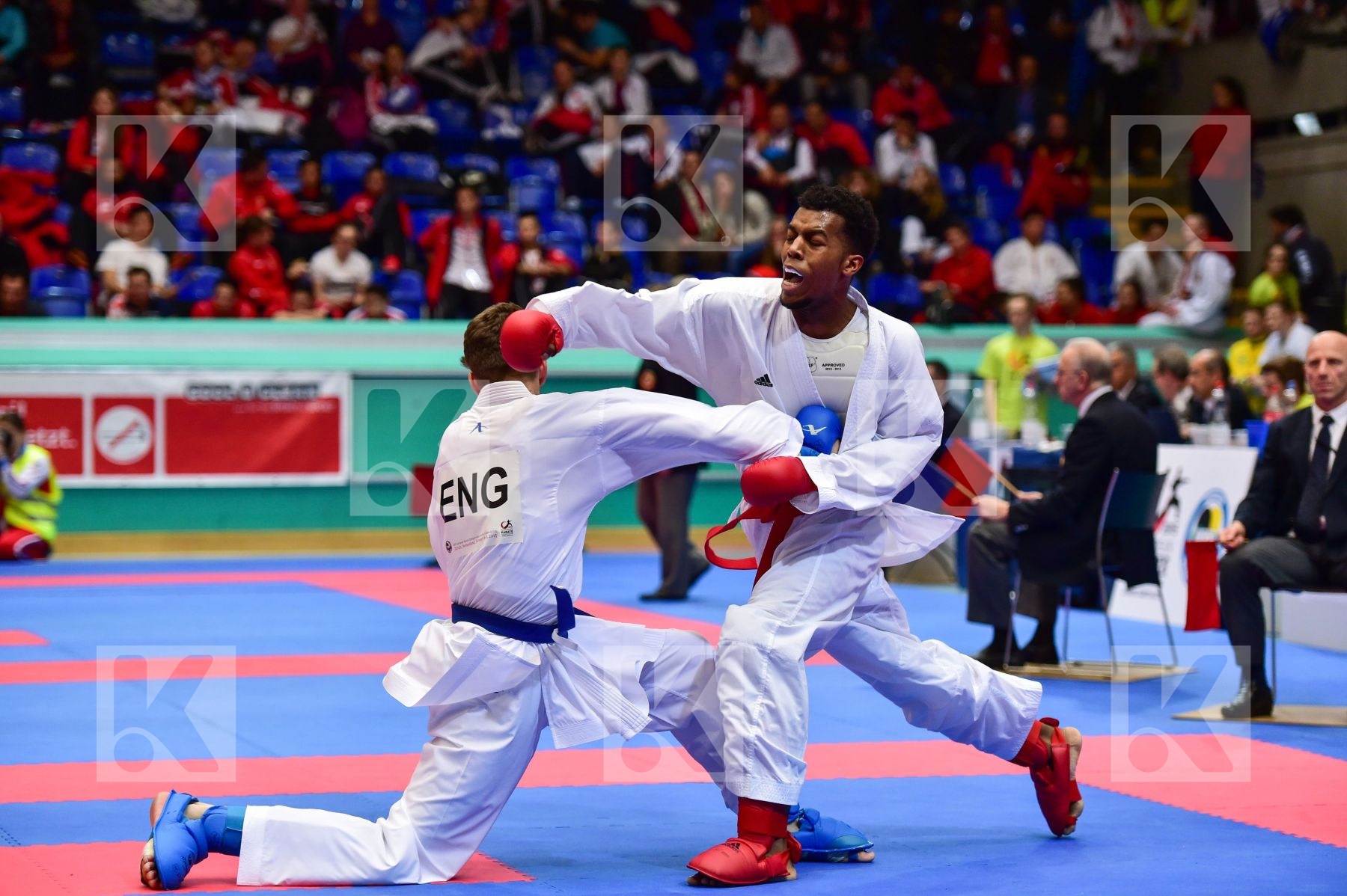 +76 Kg England france Girier Dufournier Mathieu junior kumite Lu