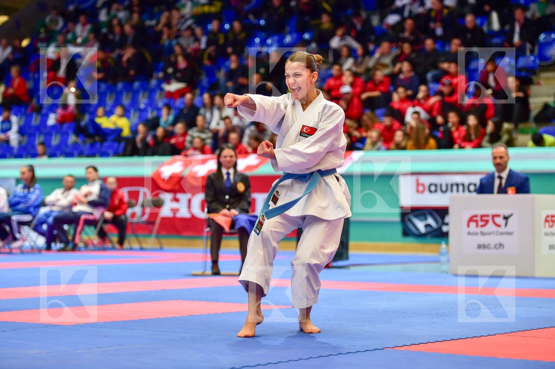 Bozan Dilara female finals junior kata shureido Turkey