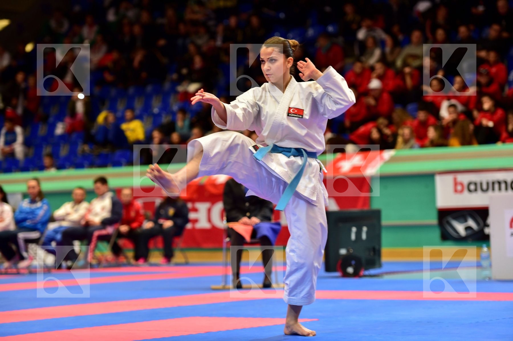 Bozan Dilara female finals junior kata shureido Turkey