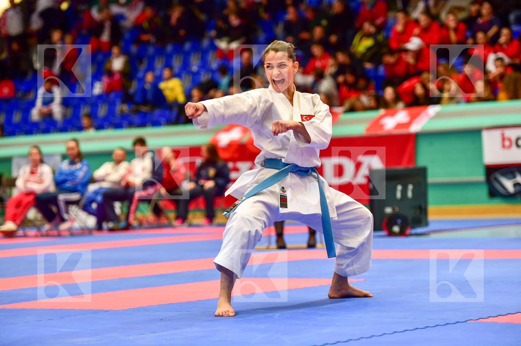 Bozan Dilara female finals junior kata shureido Turkey