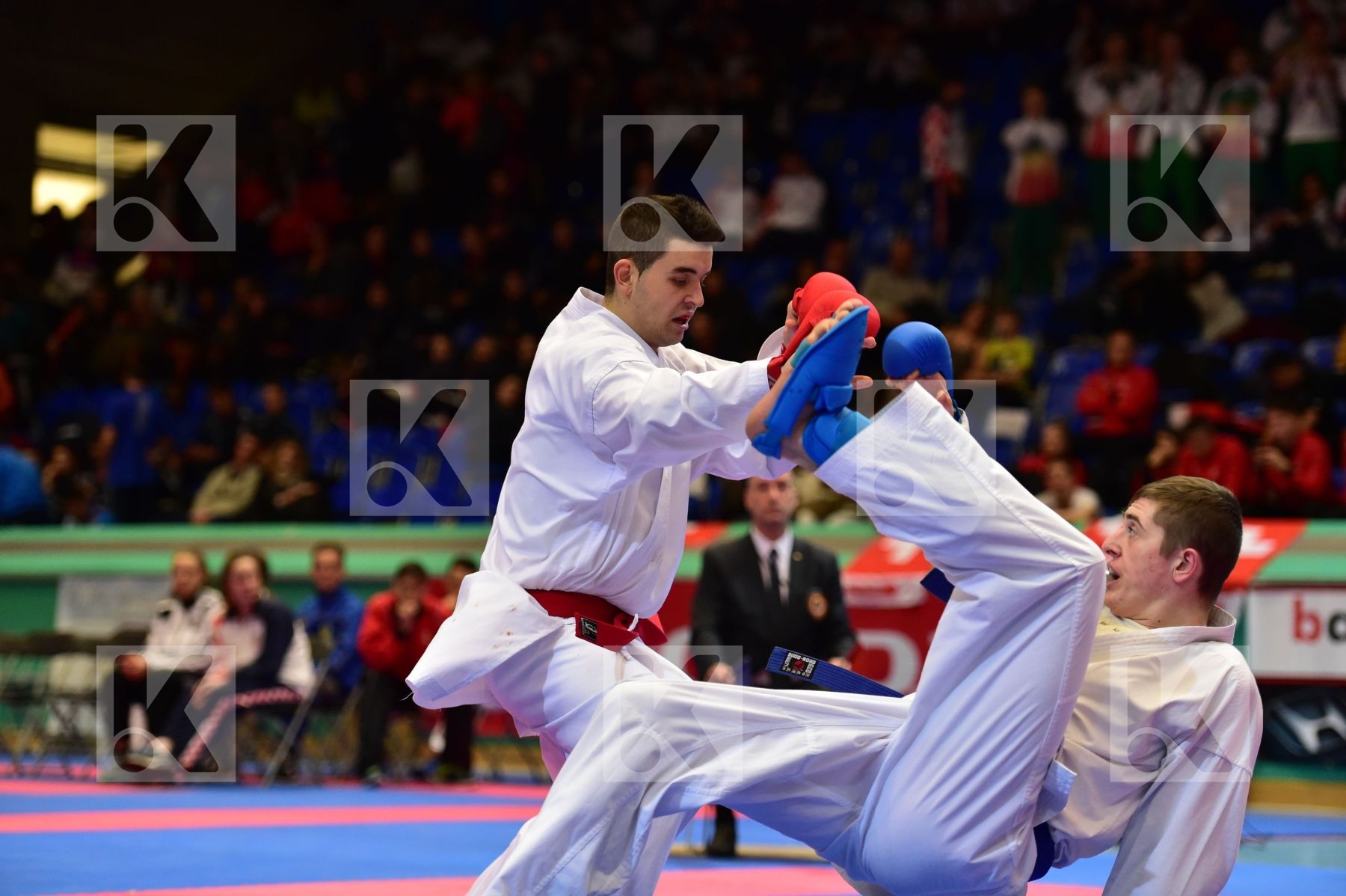 +76 Kg Belarus finals junior kumite male Martinez_Velilla Marcos