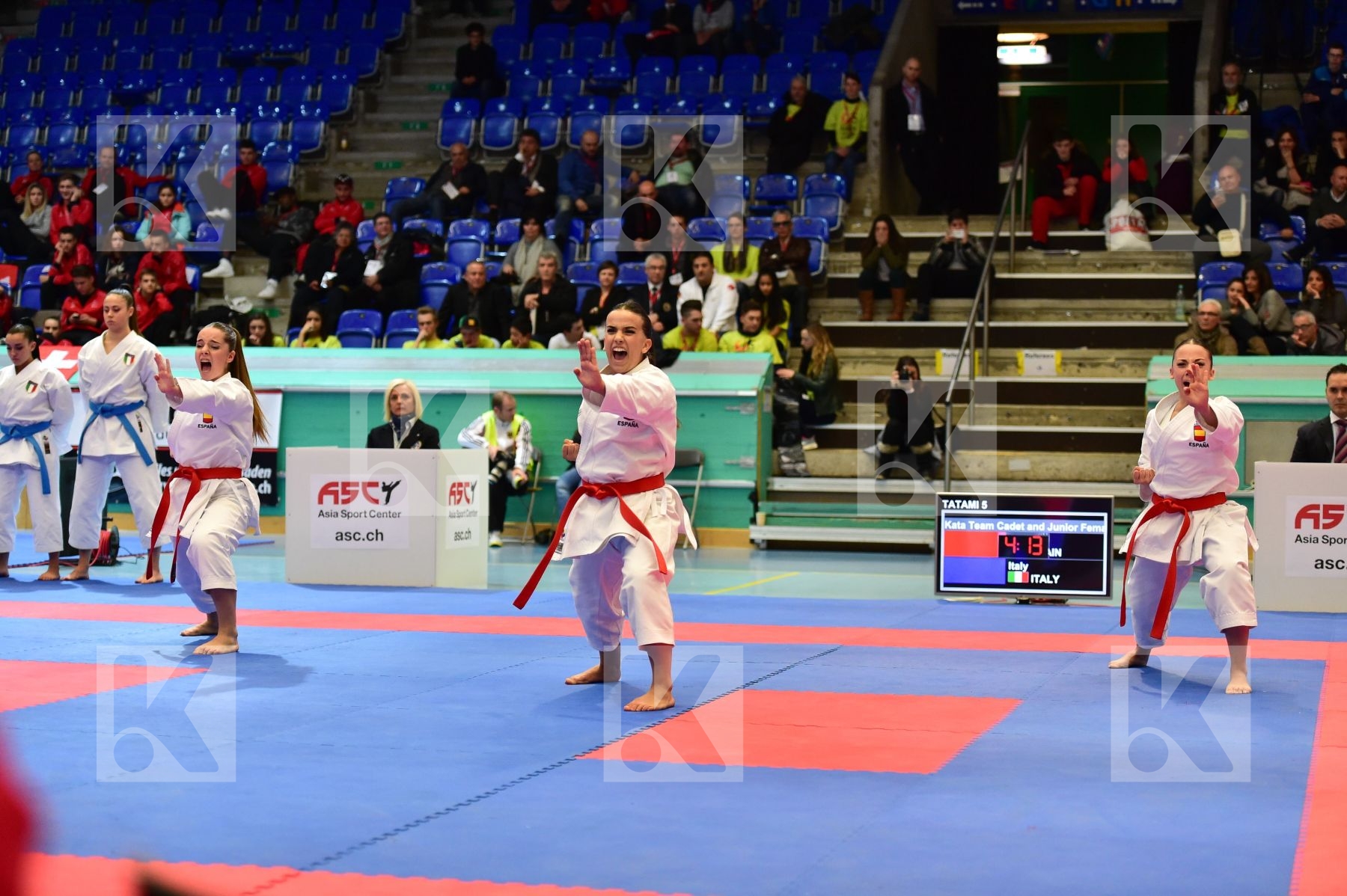 Arawaza cadet female finals junior kata spain team