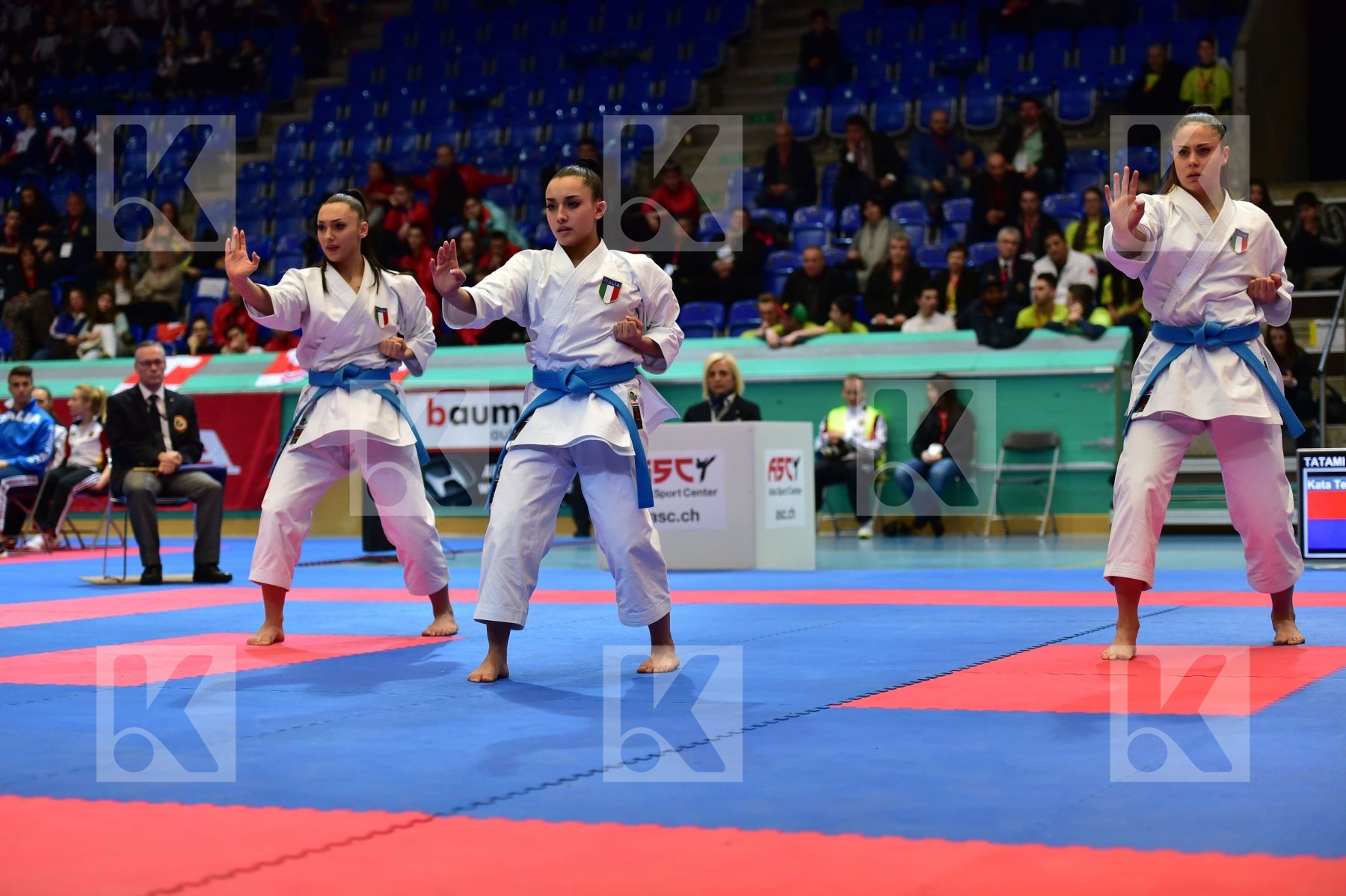 female finals italy junior kata team