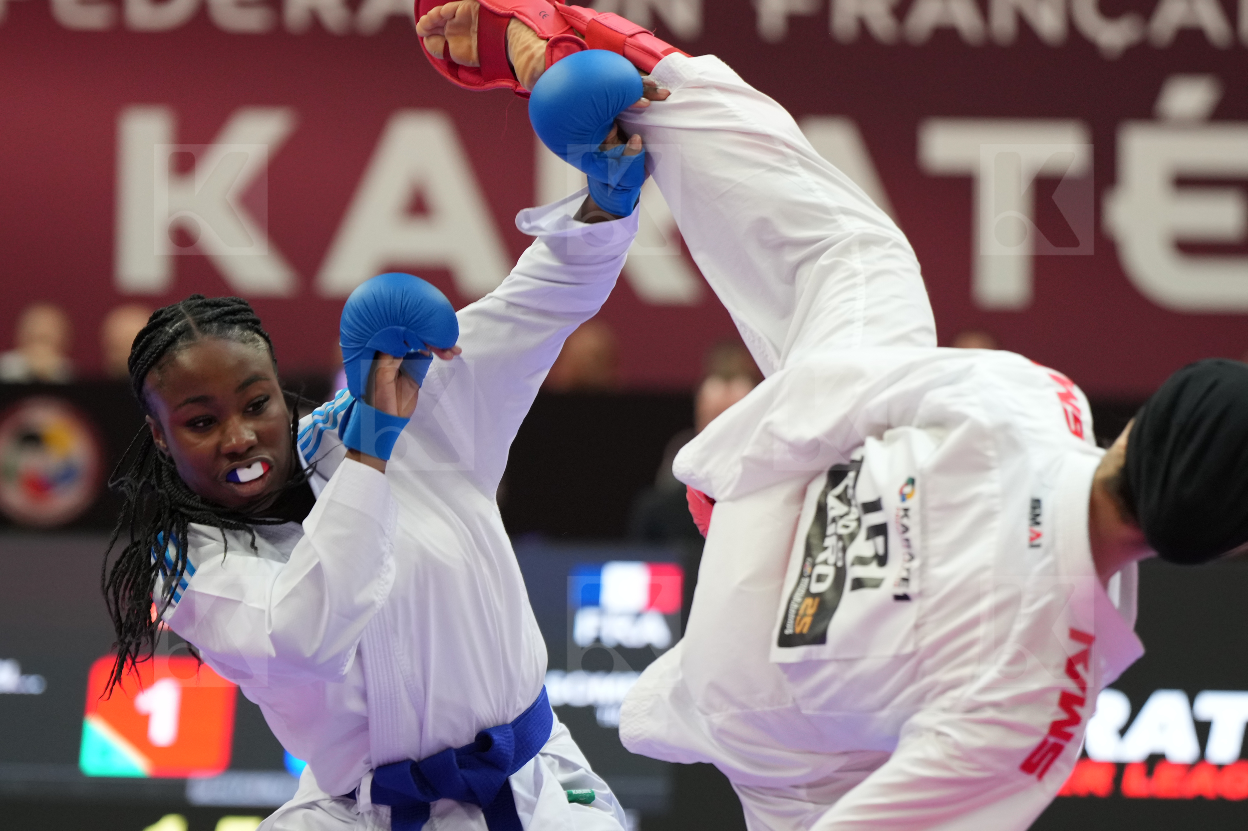 HEYDARIOZOMCHELOEI MOBINA (IRAN) vs SOMBE THALYA (FRANCE) in Female Kumite -68 Kg - Final bout