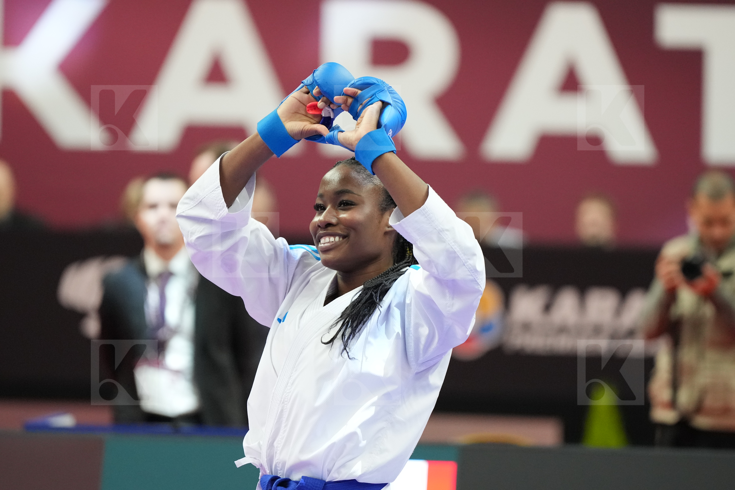 HEYDARIOZOMCHELOEI MOBINA (IRAN) vs SOMBE THALYA (FRANCE) in Female Kumite -68 Kg - Final bout