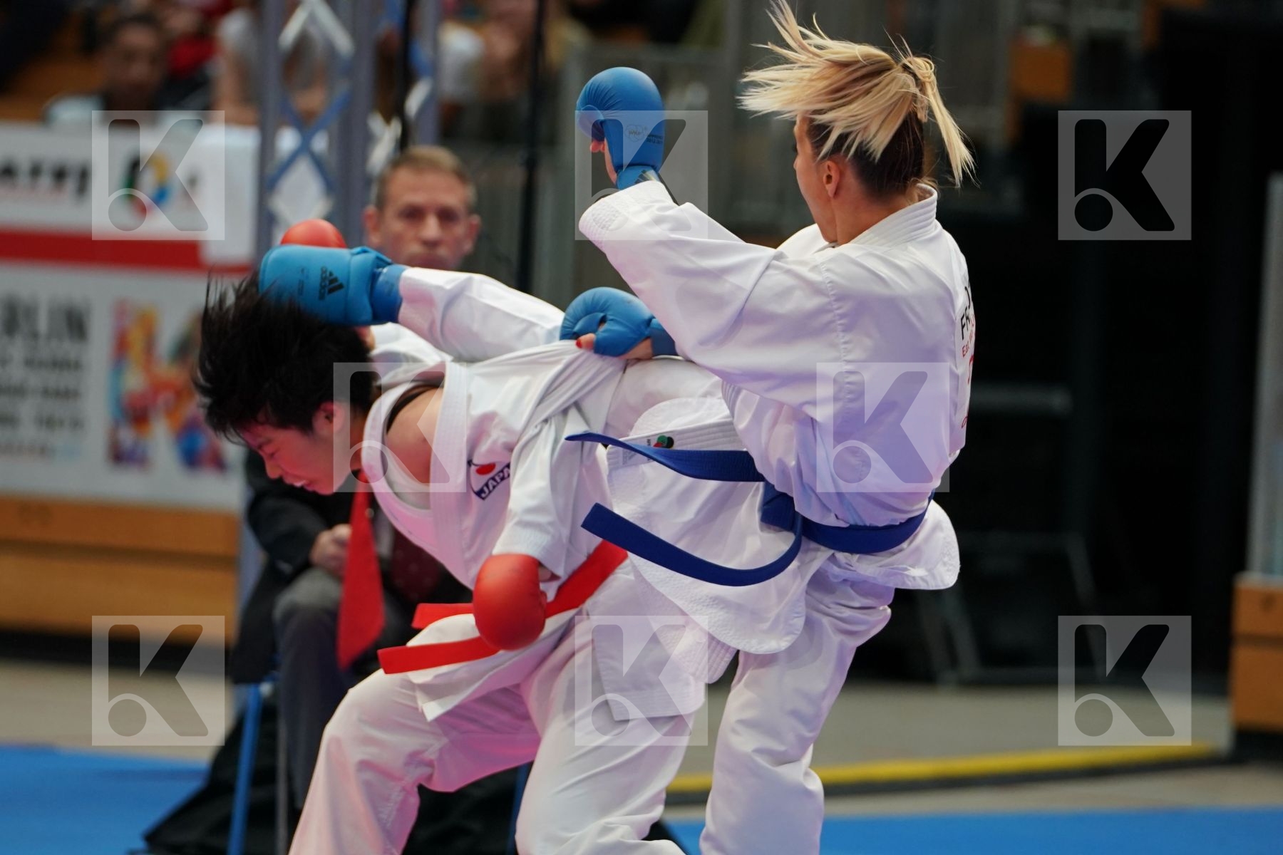 ENDO CHINATSU (JAPAN) vs RECCHIA ALEXANDRA (FRANCE) in Senior Kumite -50 Kg - Bronze bout