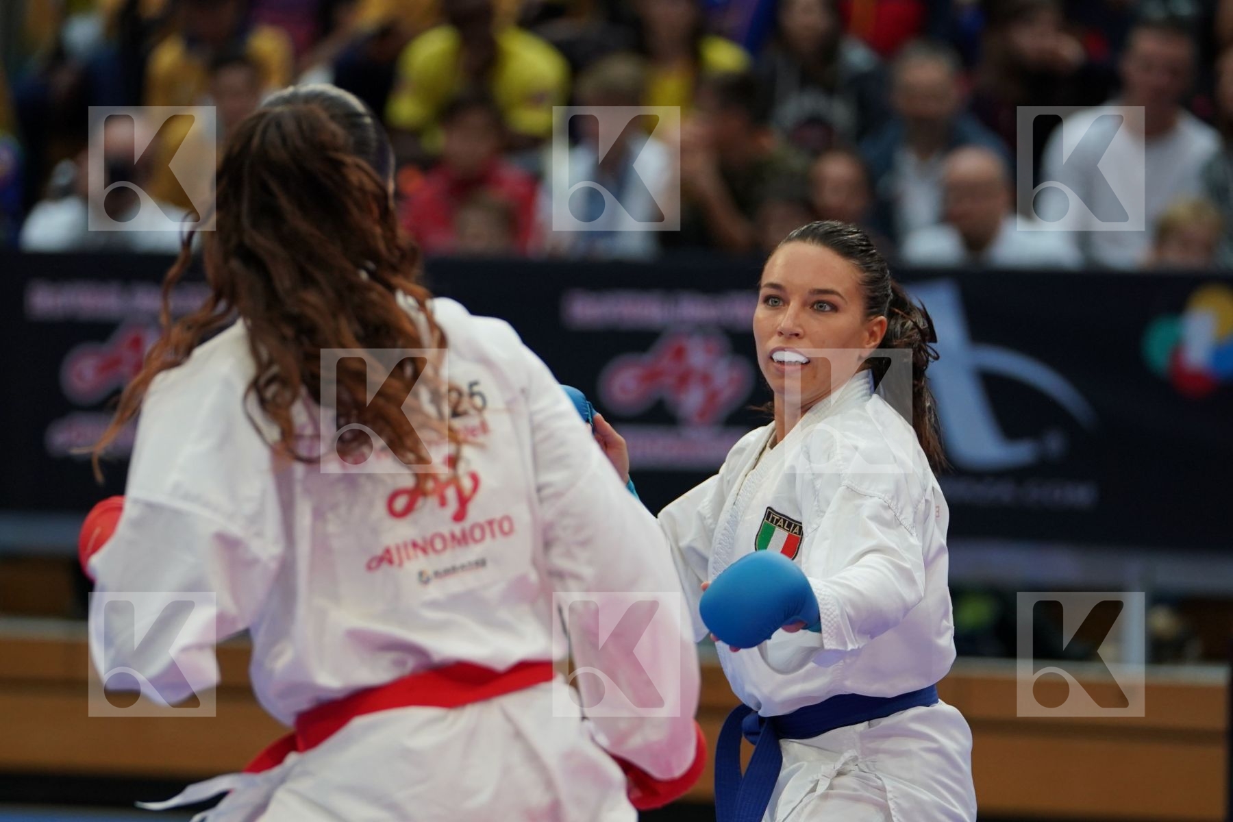 FERNANDEZ OSORIO CARLOTA (SPAIN) vs CARDIN SARA (ITALIA) in Senior Kumite -55 Kg - Bronze bout