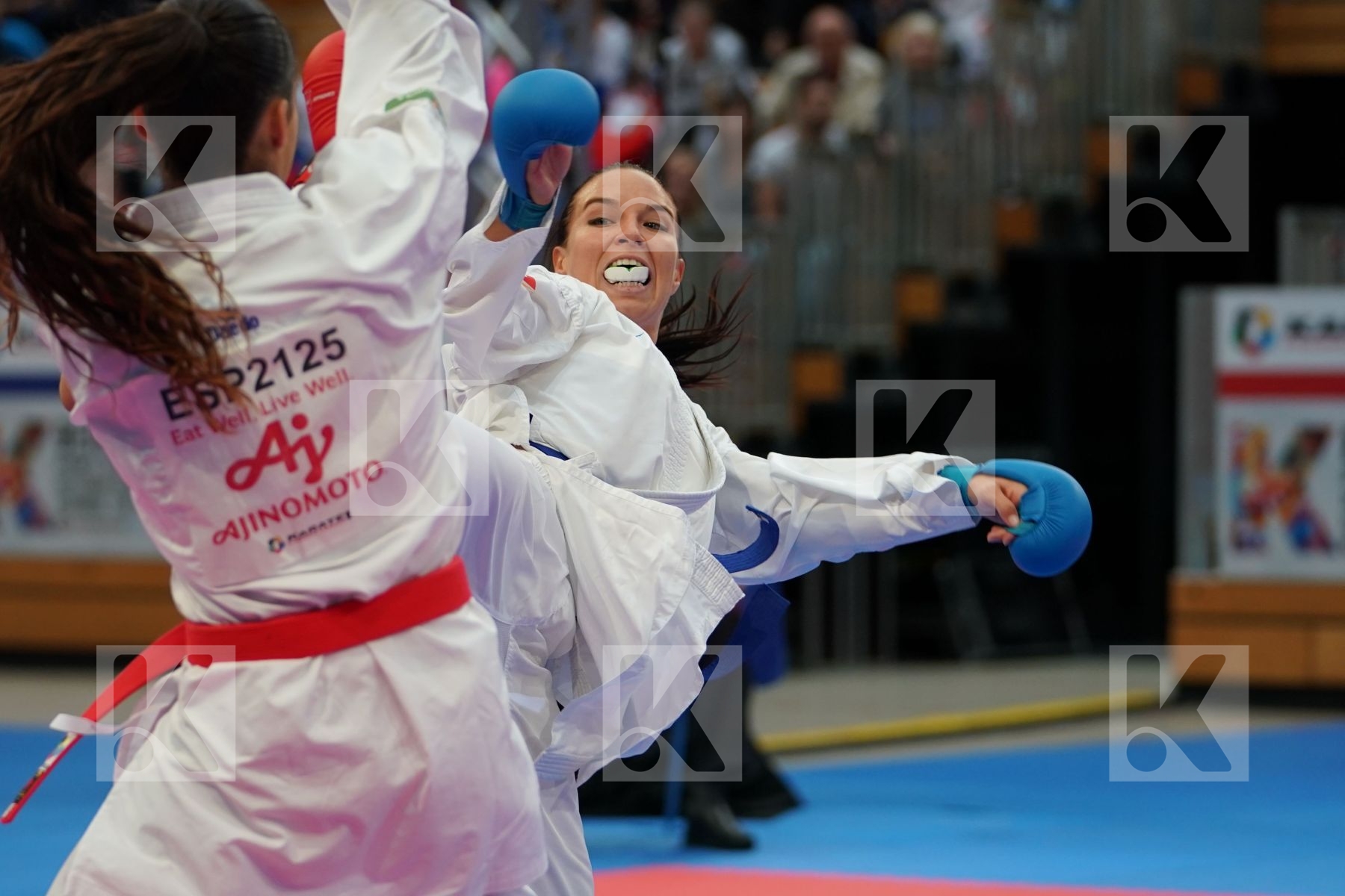 FERNANDEZ OSORIO CARLOTA (SPAIN) vs CARDIN SARA (ITALIA) in Senior Kumite -55 Kg - Bronze bout
