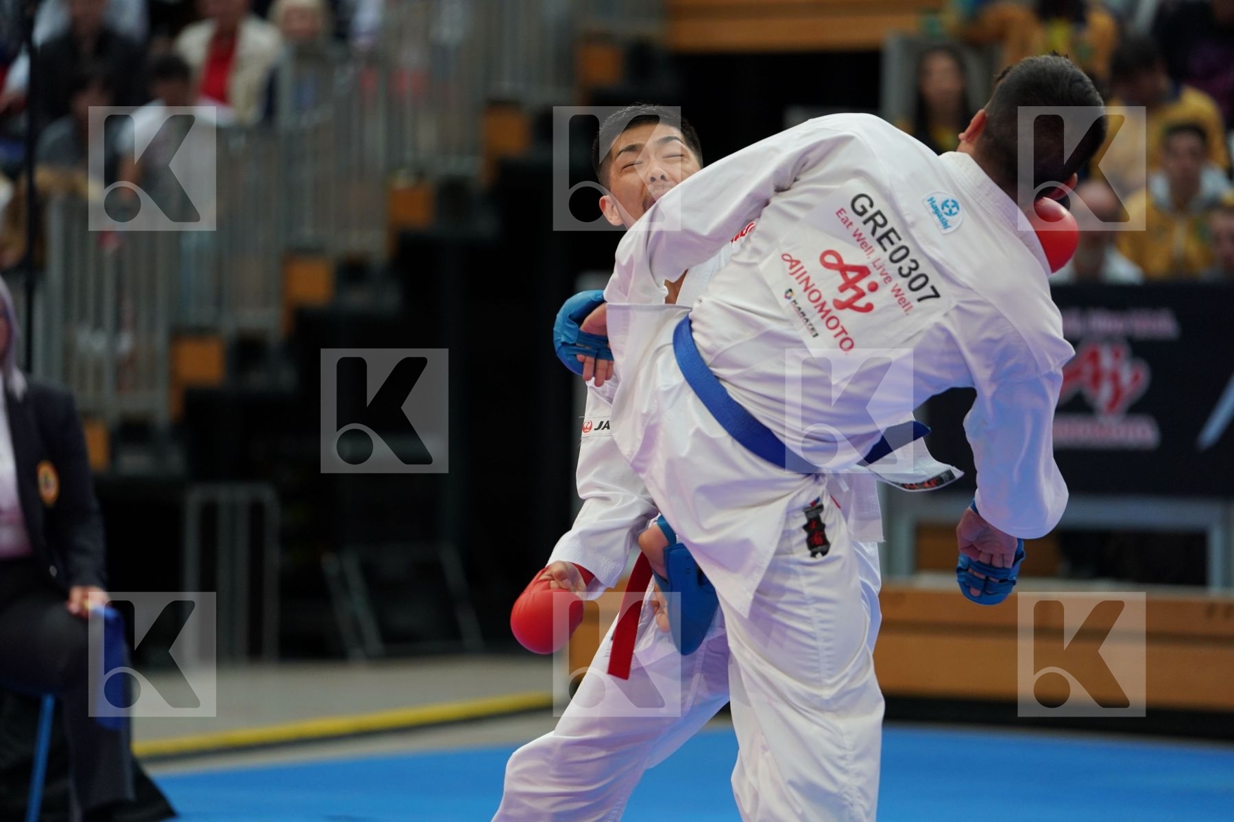 SHINOHARA HIROTO (JAPAN) vs XENOS DIONYSIOS (GREECE) in Senior Kumite -67 Kg - Bronze bout