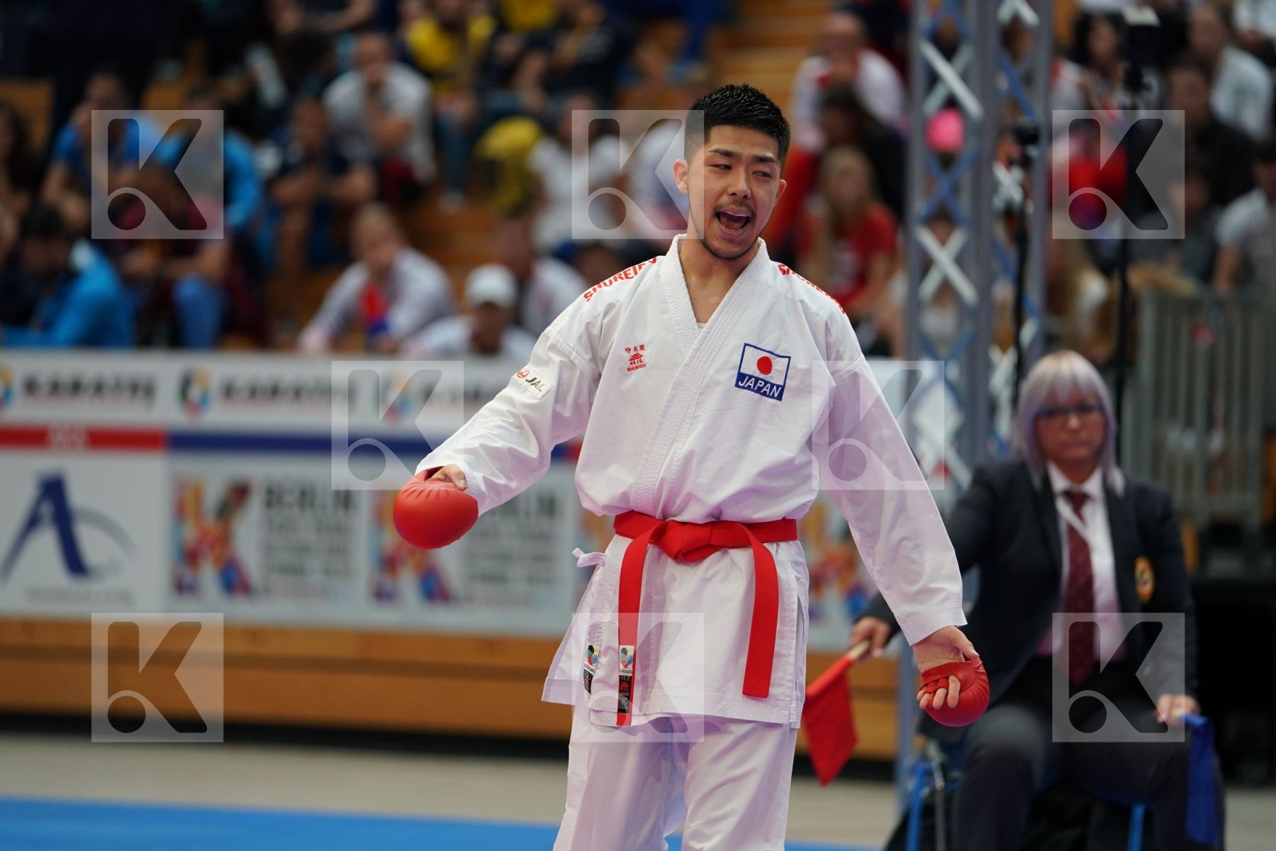 SHINOHARA HIROTO (JAPAN) vs XENOS DIONYSIOS (GREECE) in Senior Kumite -67 Kg - Bronze bout
