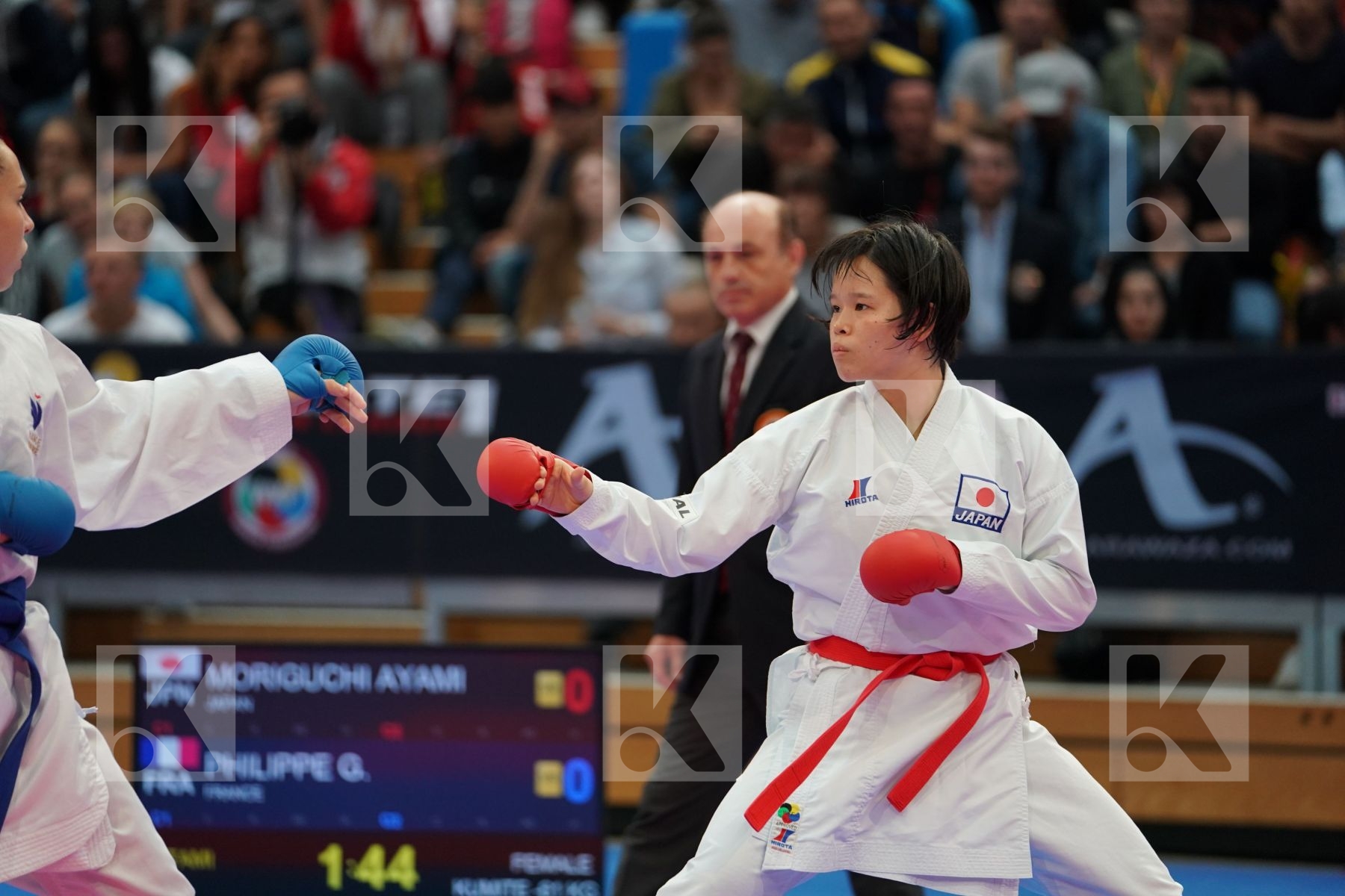 MORIGUCHI AYAMI (JAPAN) vs PHILIPPE GWENDOLINE (FRANCE) in Senior Kumite -67 Kg, Senior Kumite Ð 61 Kg - Bronze bout