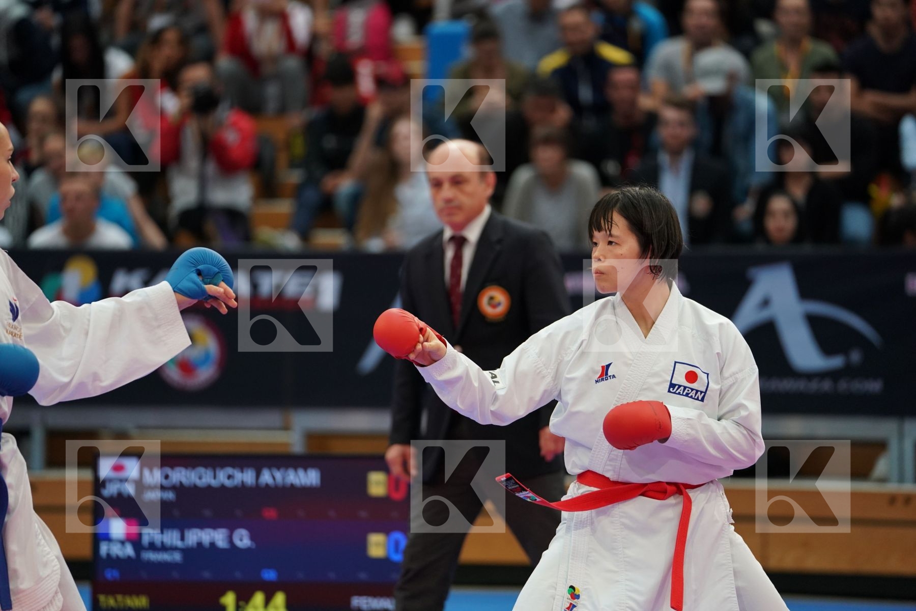 MORIGUCHI AYAMI (JAPAN) vs PHILIPPE GWENDOLINE (FRANCE) in Senior Kumite -67 Kg, Senior Kumite Ð 61 Kg - Bronze bout