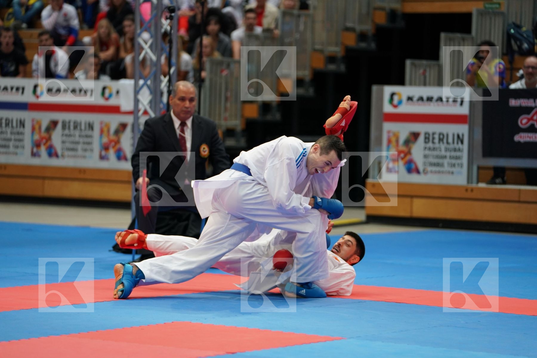 ELTEMUR ERMAN (TURKEY) vs SCOTT THOMAS (UNITED STATE) in Senior Kumite Ð 75 Kg - Bronze bout
