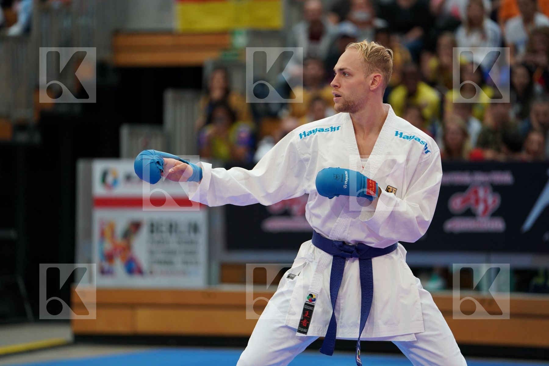 NISHIMURA KEN (JAPAN) vs BITSCH NOAH (GERMANY) in Senior Kumite Ð 75 Kg - Bronze bout