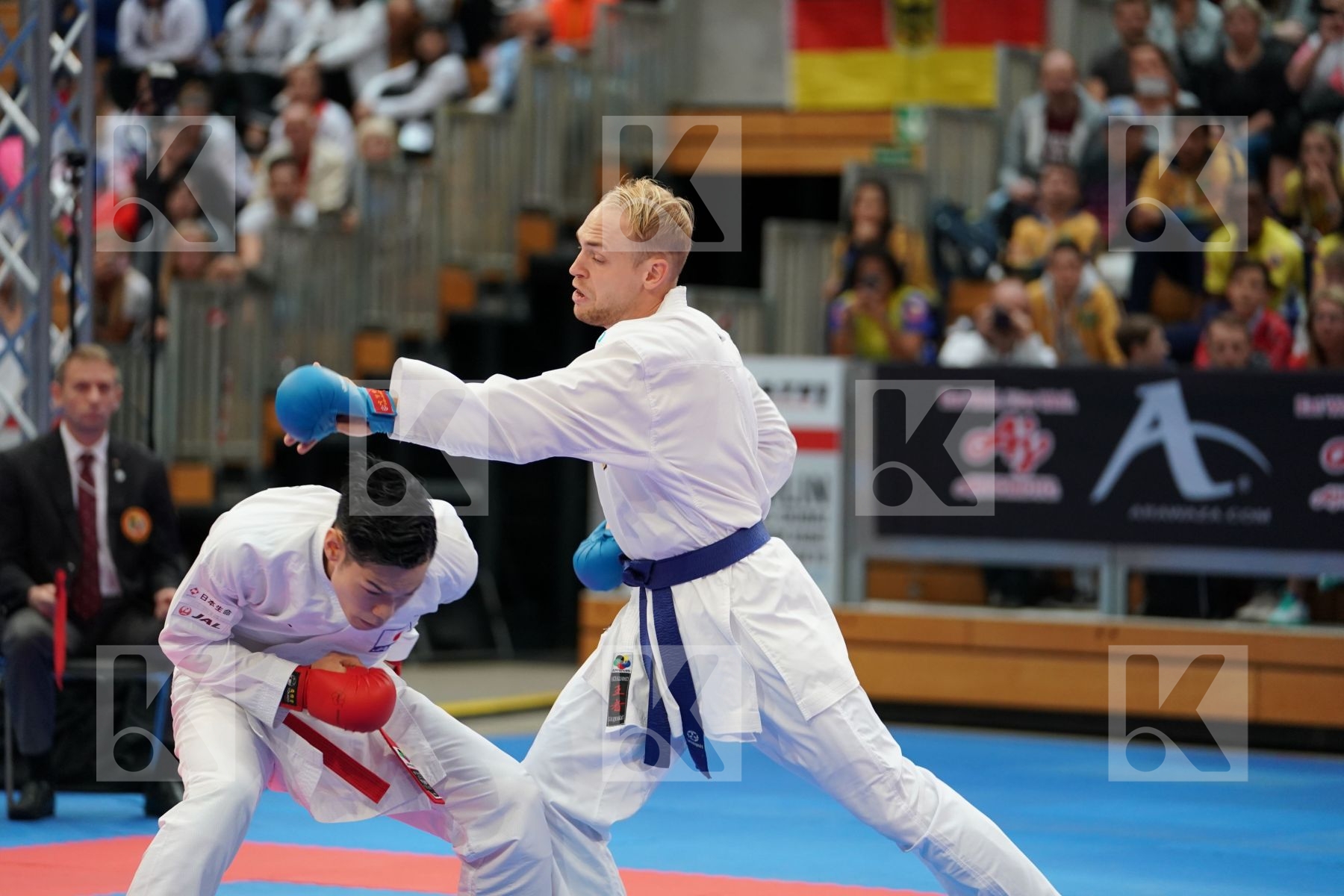 NISHIMURA KEN (JAPAN) vs BITSCH NOAH (GERMANY) in Senior Kumite Ð 75 Kg - Bronze bout